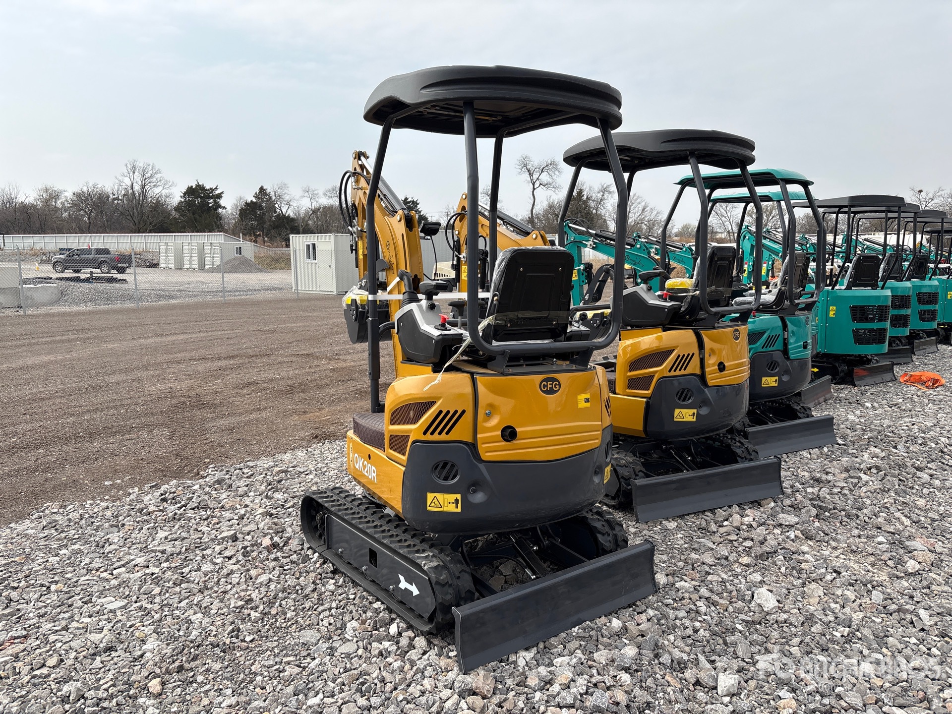 General Appearance with Picture, Left Rear Corner