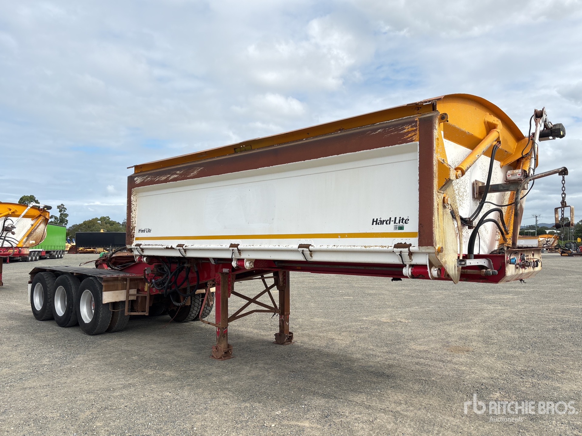 Aspect général with Image, coin avant gauche