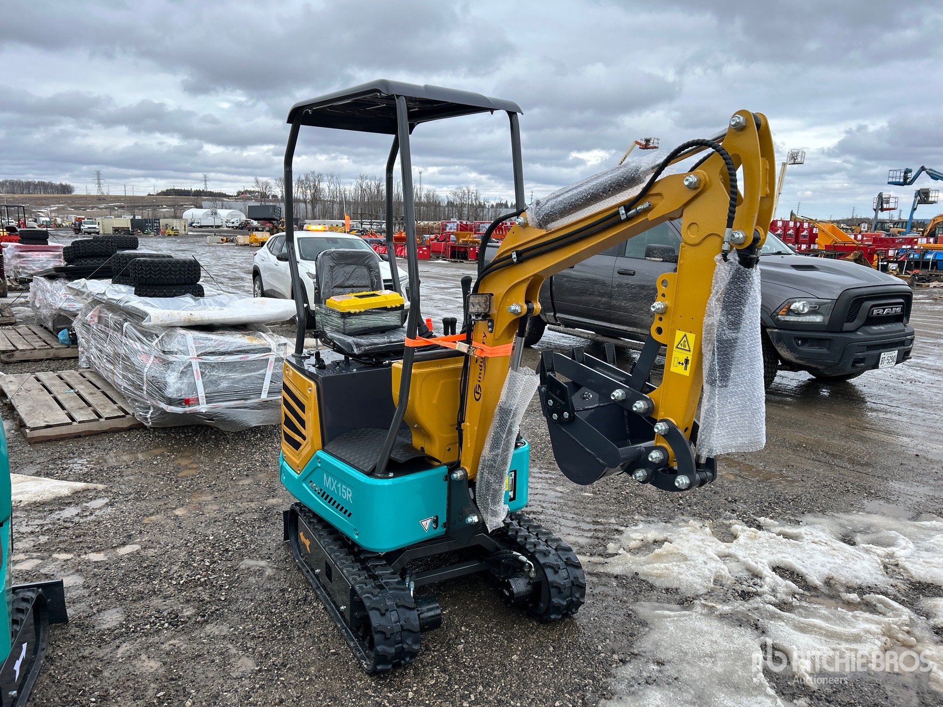 General Appearance with Picture, Right Front Corner