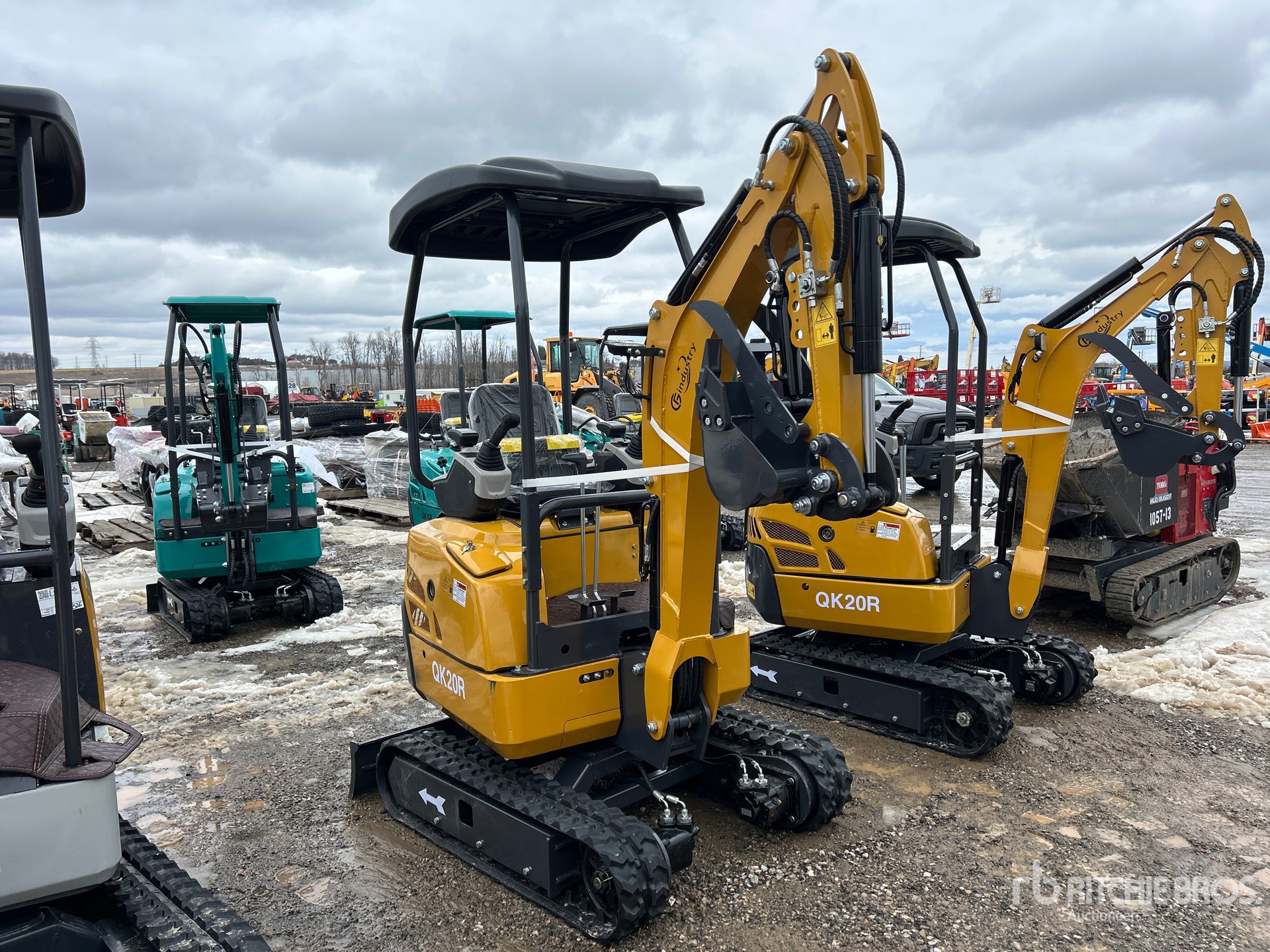 General Appearance with Picture, Right Front Corner