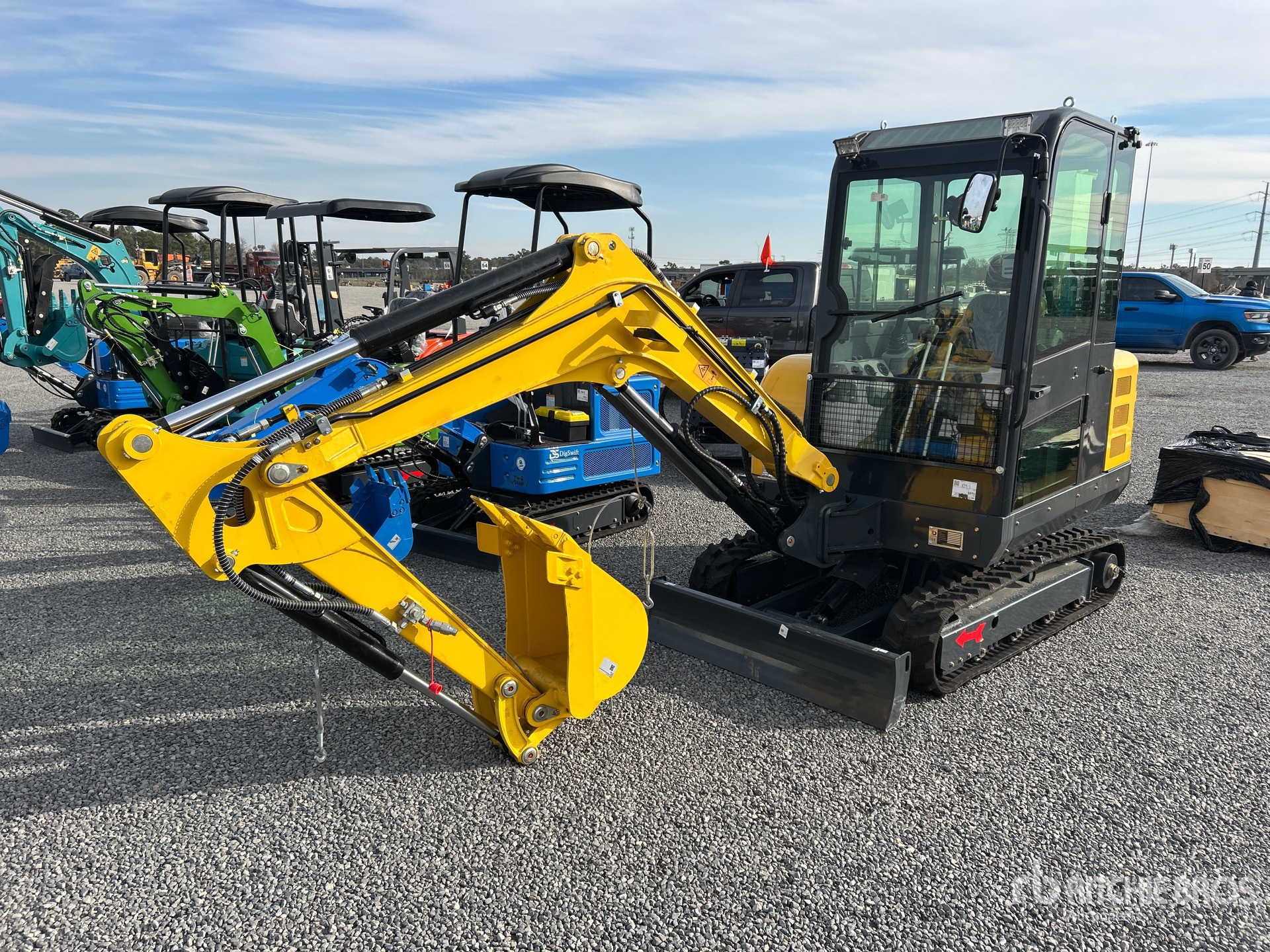 General Appearance with Bild, Ecke vorne links