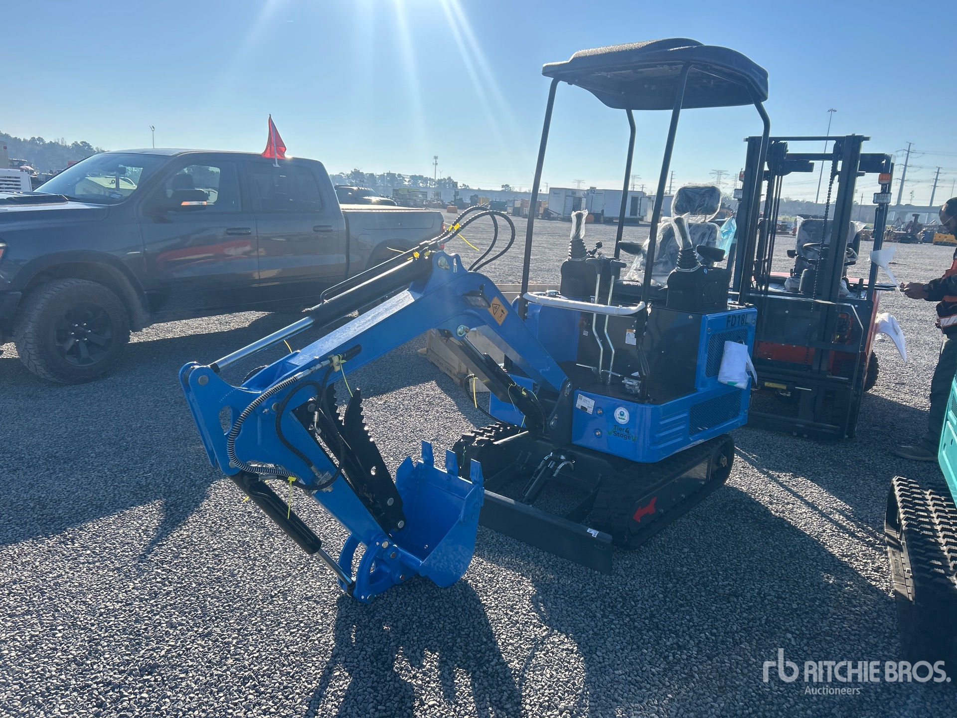 General Appearance with Picture, Left Front Corner