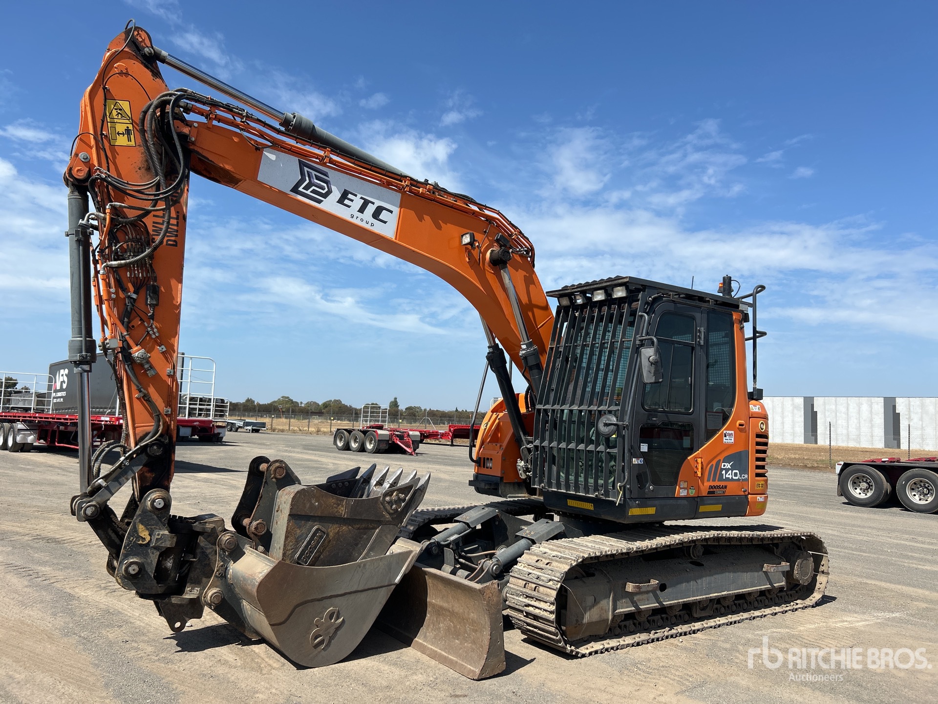 General Appearance with Picture, Left Front Corner