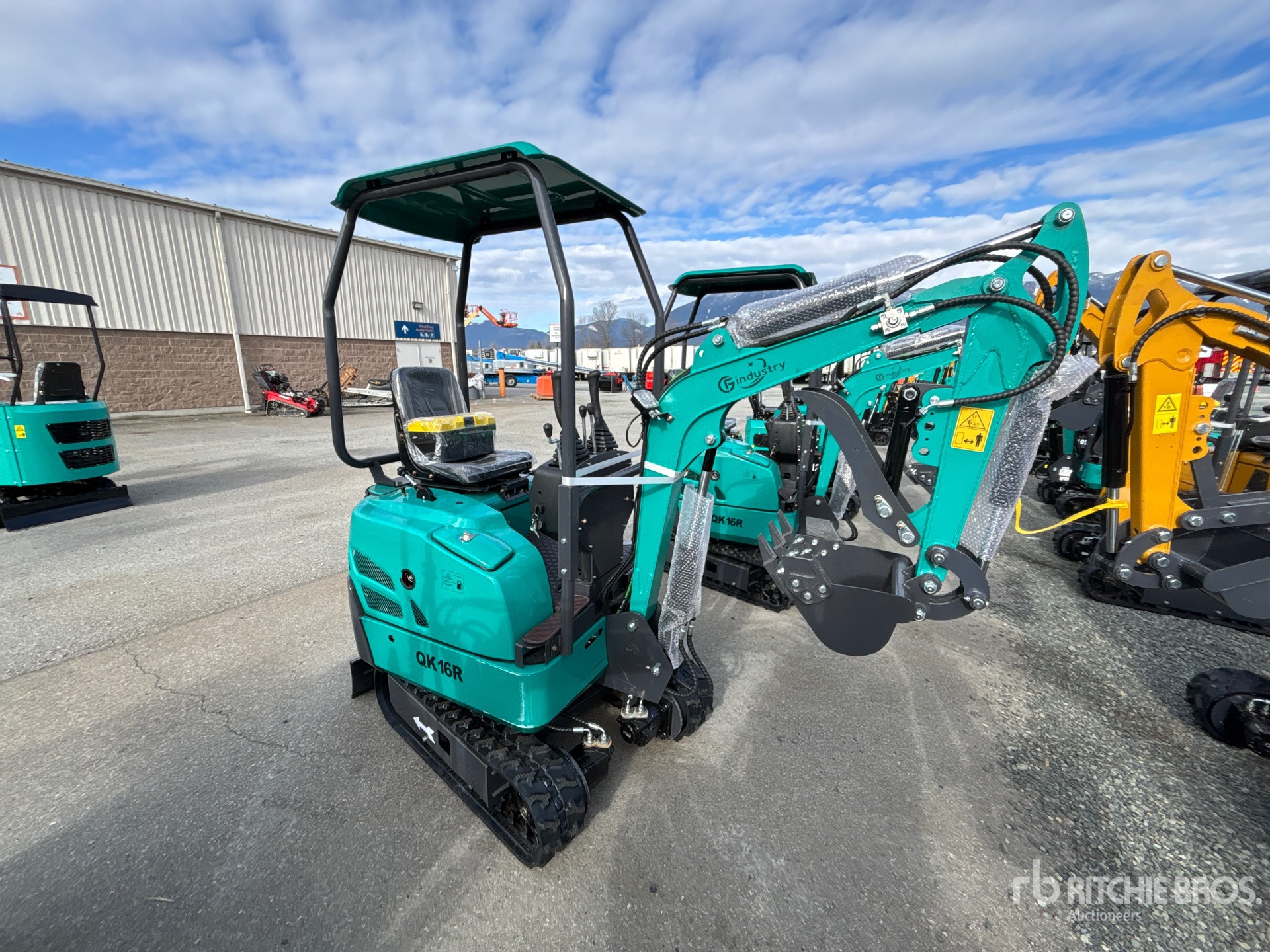 General Appearance with Picture, Right Front Corner