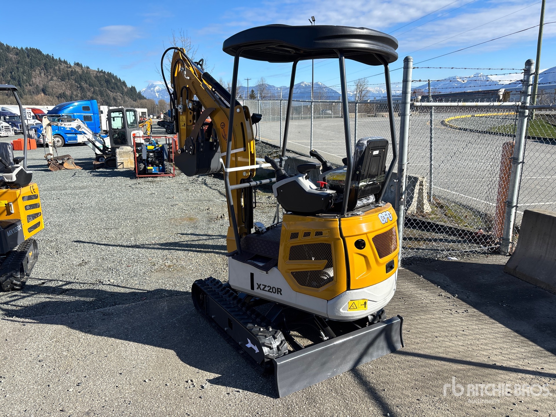 General Appearance with Picture, Left Rear Corner