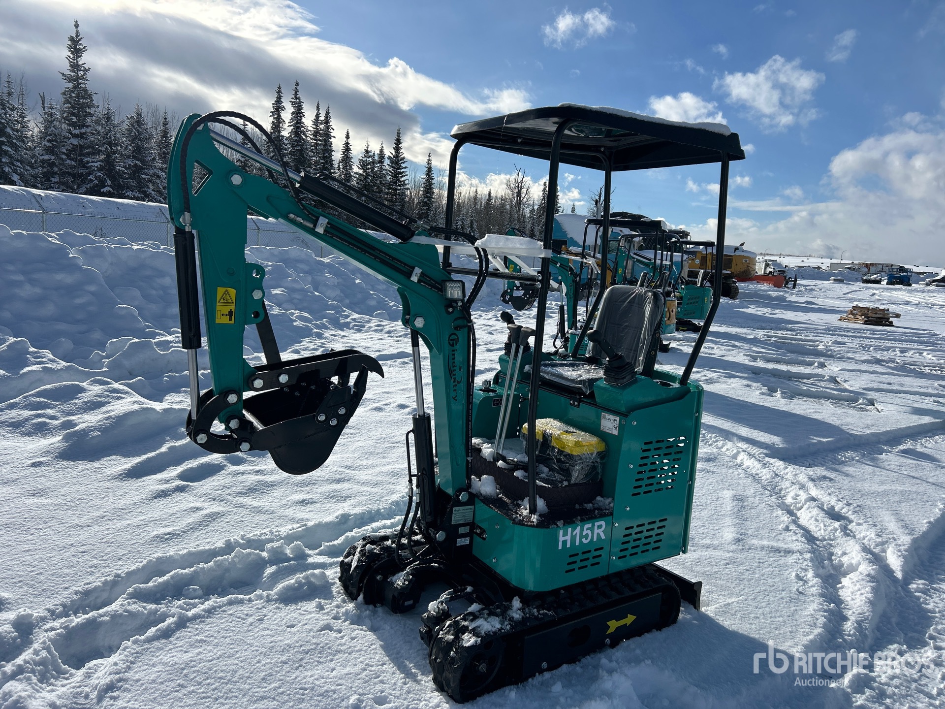 General Appearance with Picture, Left Front Corner