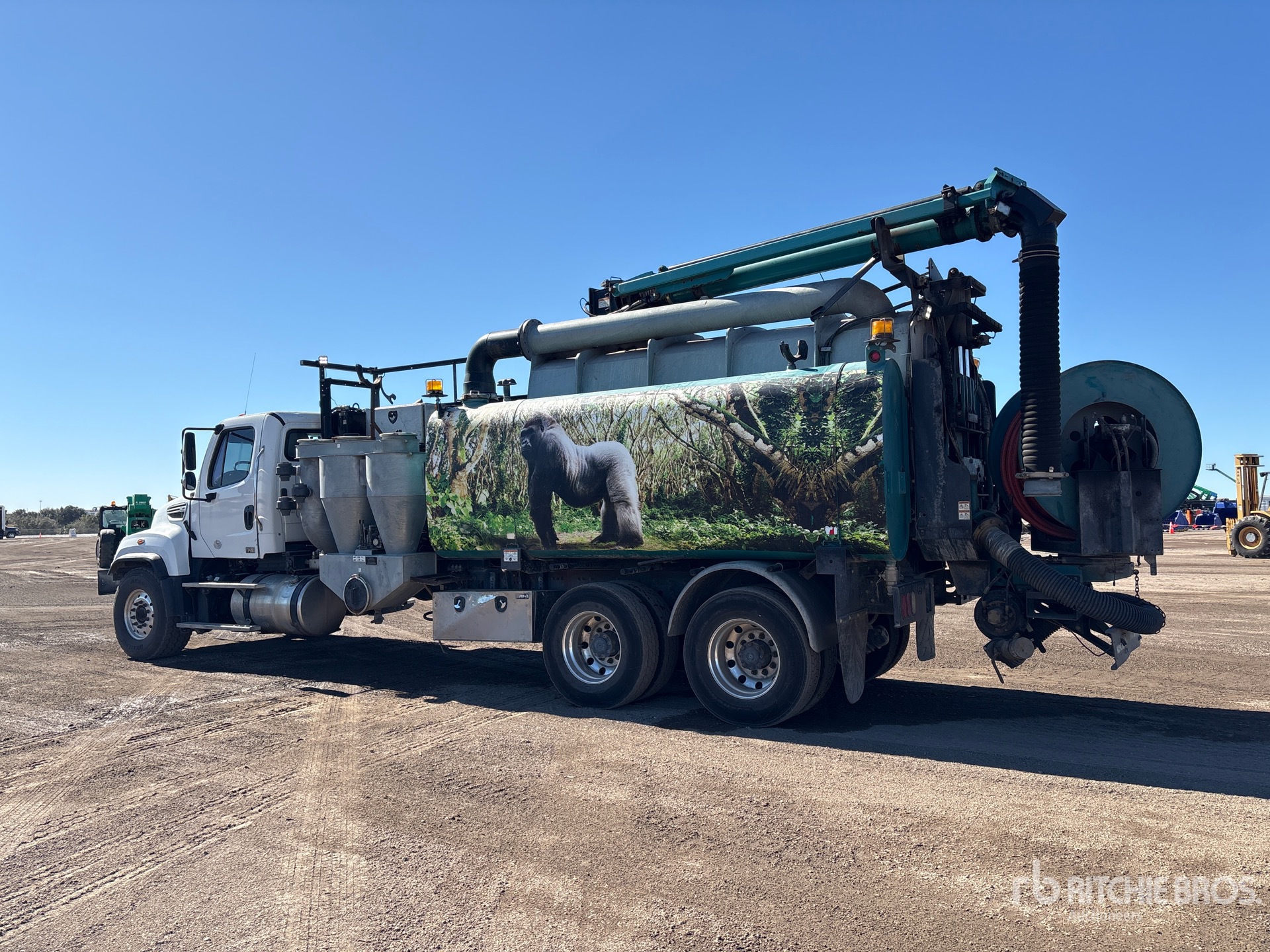 Aspect général with Image, coin arrière gauche