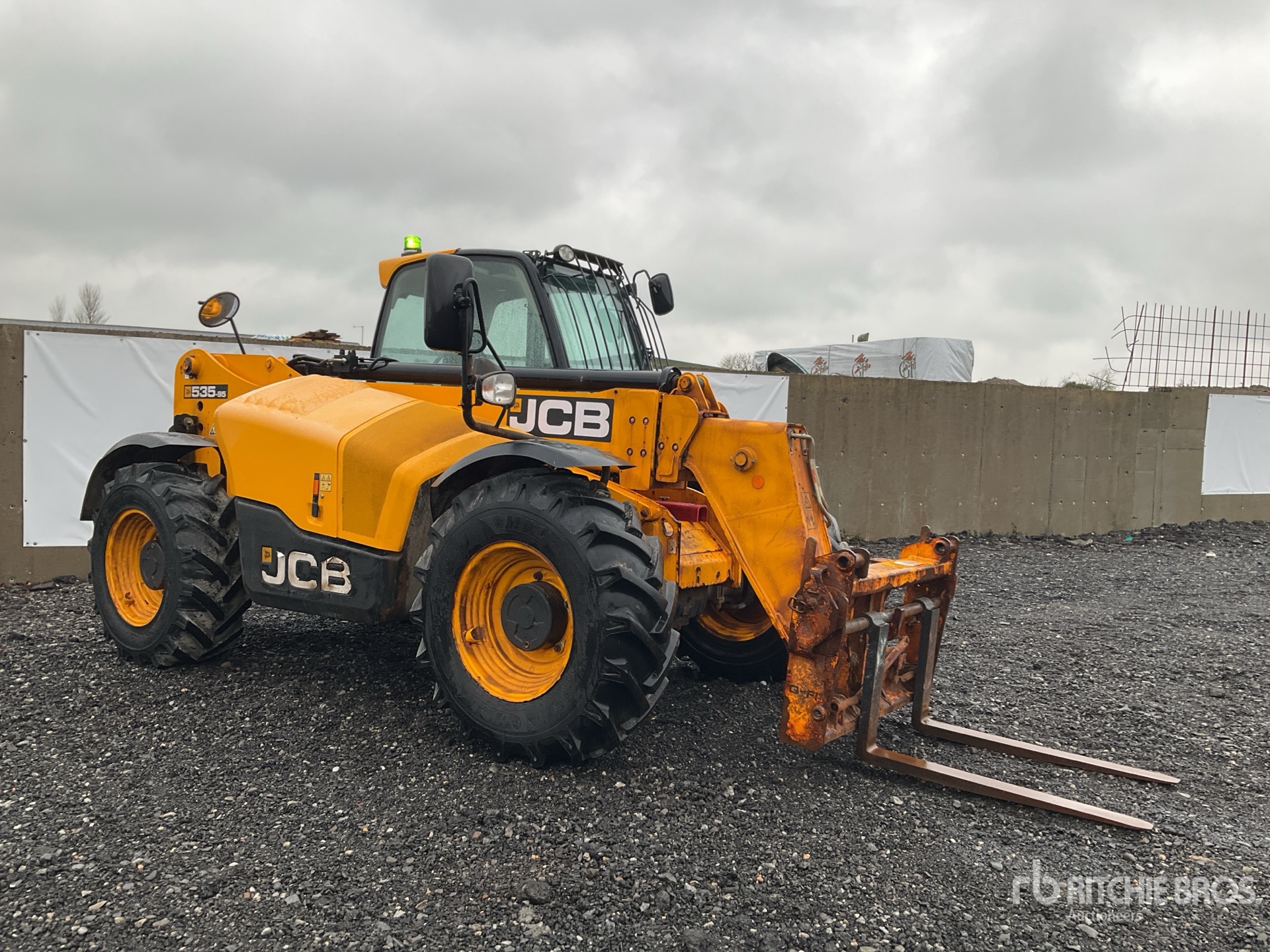 General Appearance with Picture, Right Front Corner