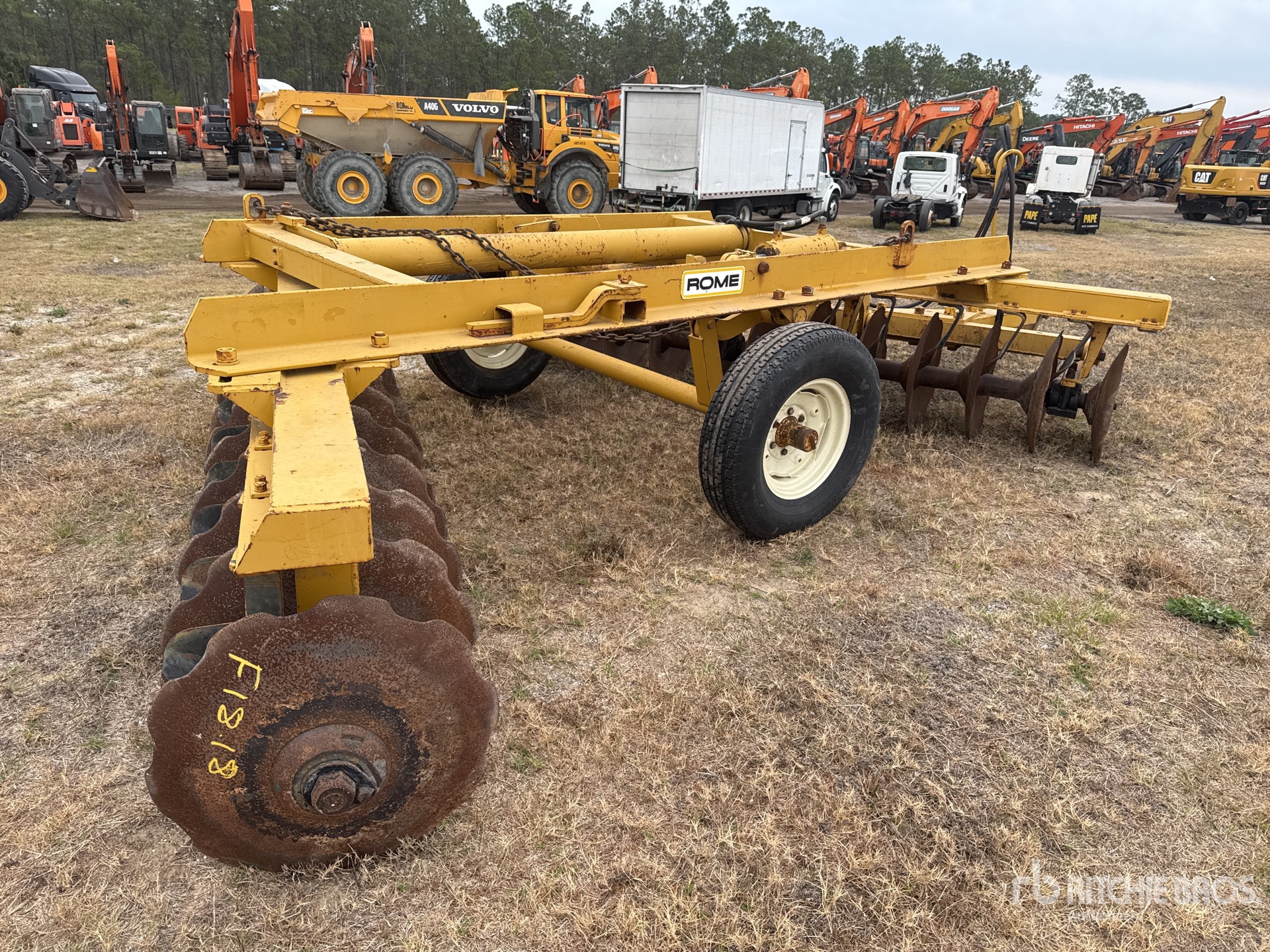 Aspect général with Image, coin arrière droit