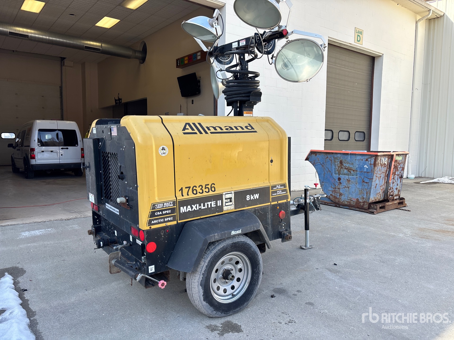 General Appearance with Picture, Right Rear Corner