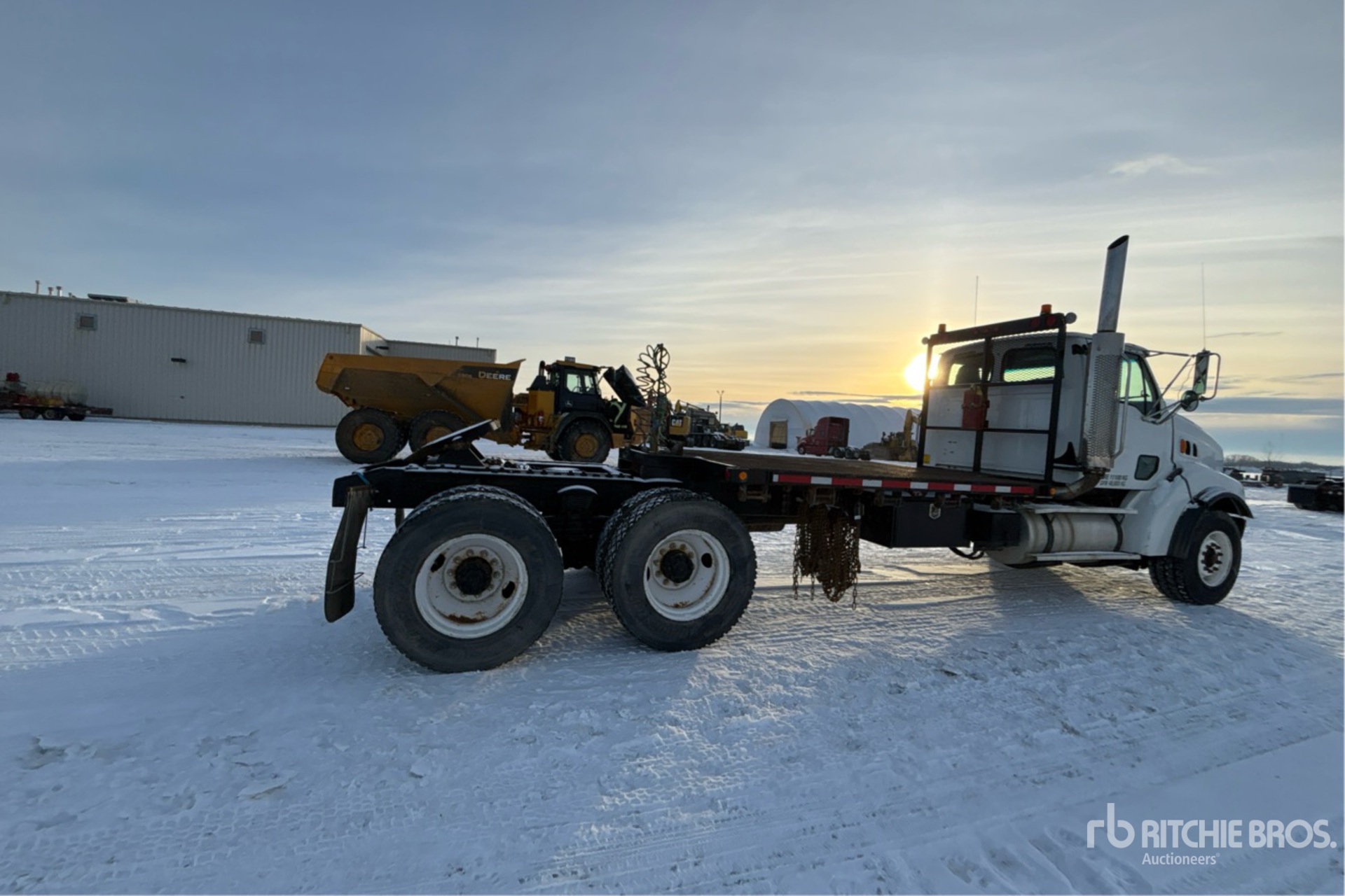 General Appearance with Foto, angolo anteriore sinistro