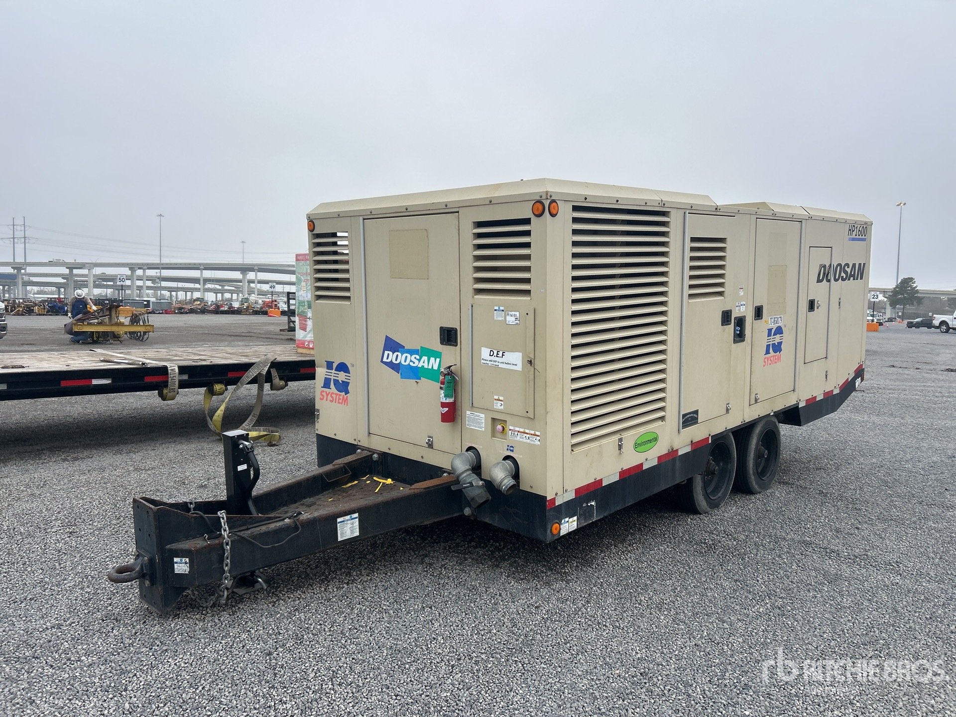 General Appearance with Bild, Ecke vorne links