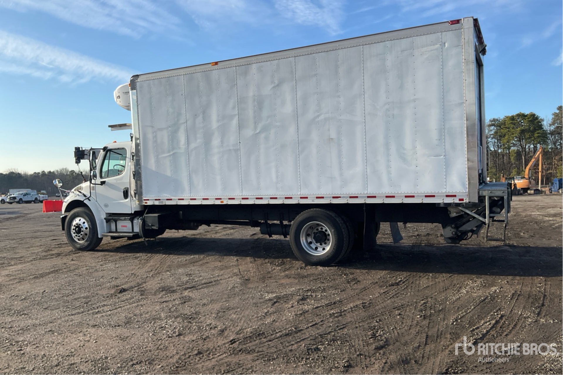 General Appearance with Bild, Ecke hinten links