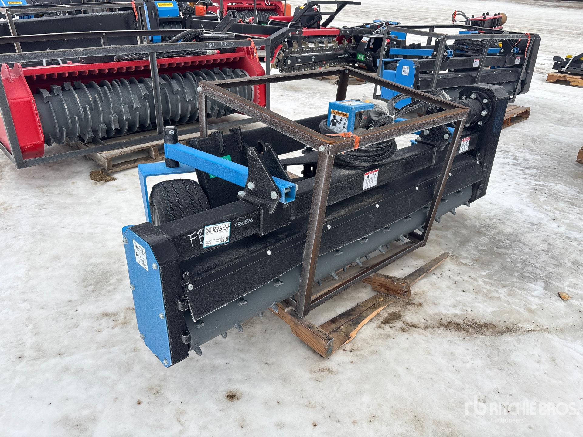 General Appearance with Picture, Right Front Corner