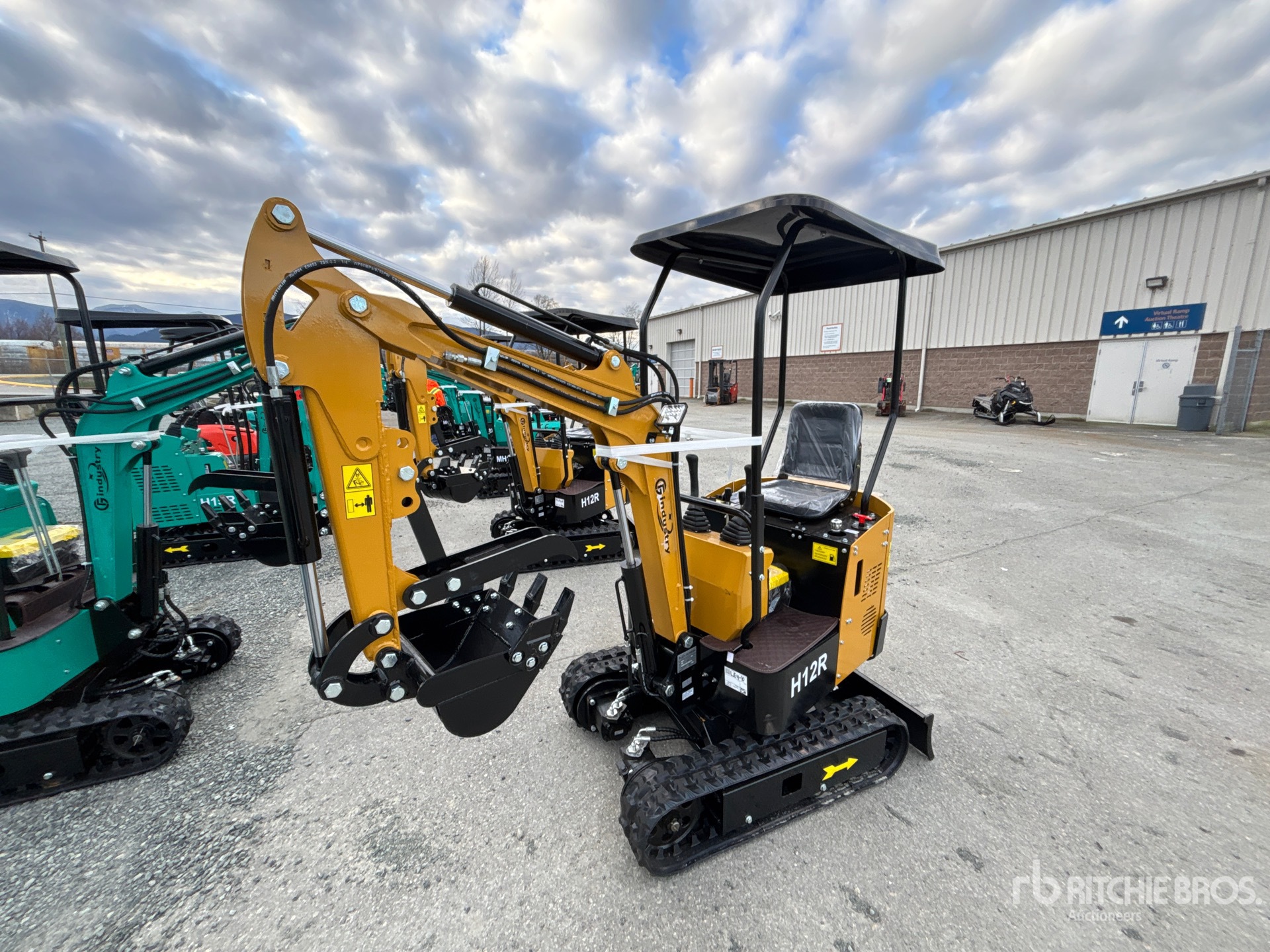 General Appearance with Picture, Left Front Corner