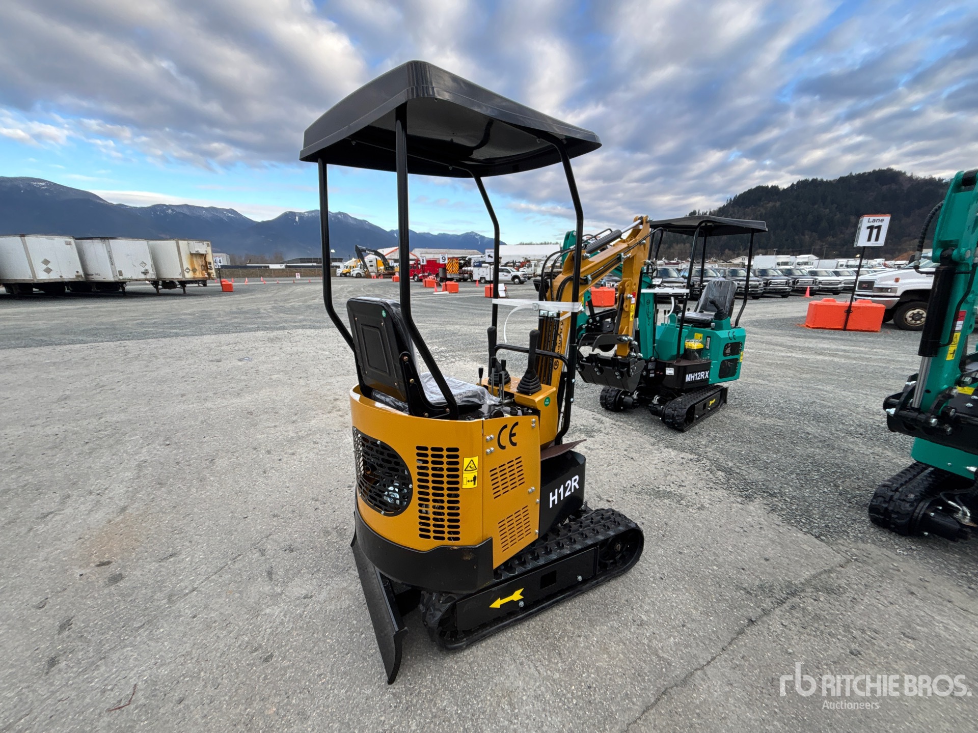 General Appearance with Picture, Right Rear Corner