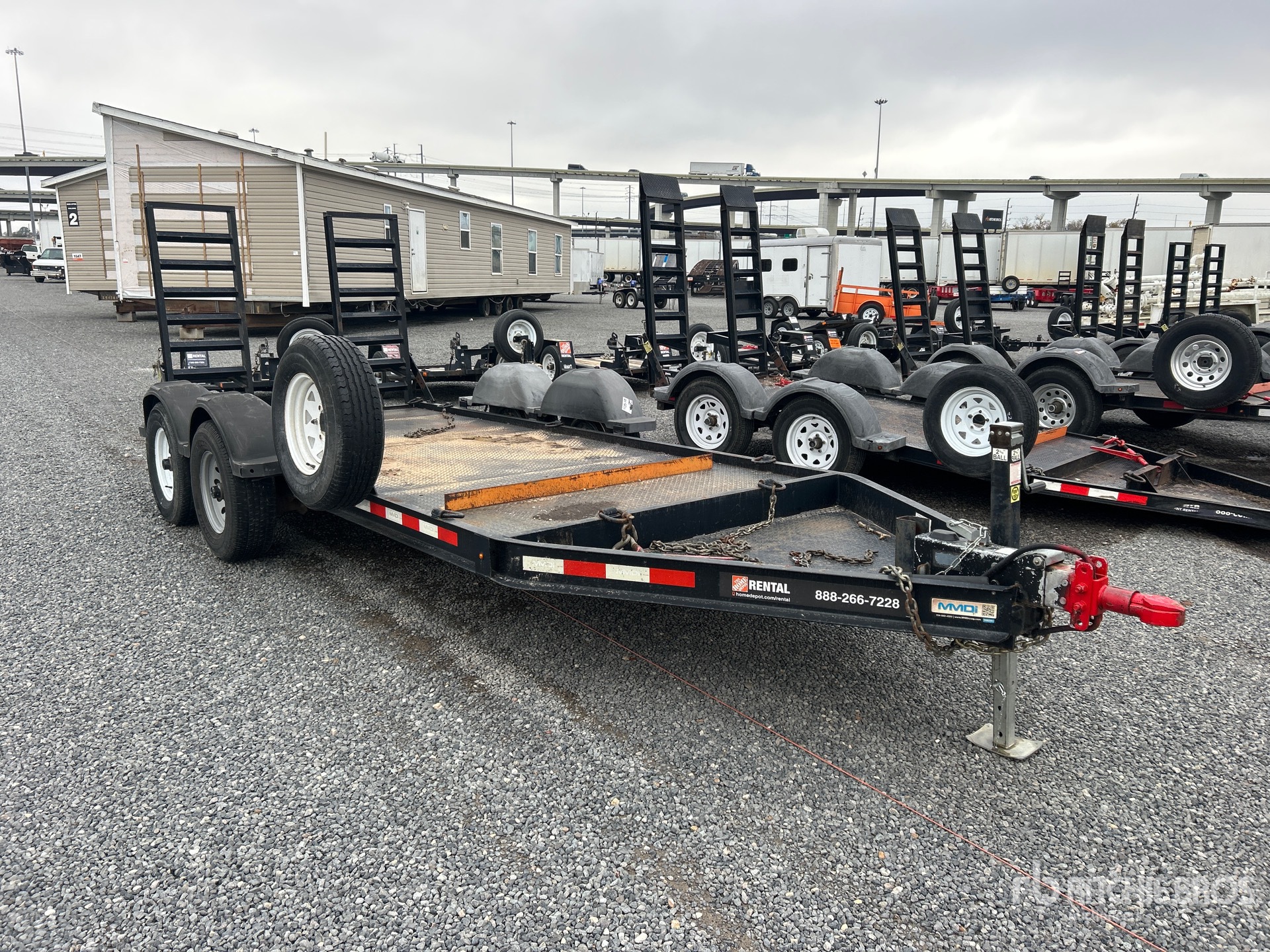 General Appearance with Bild, Ecke vorne rechts