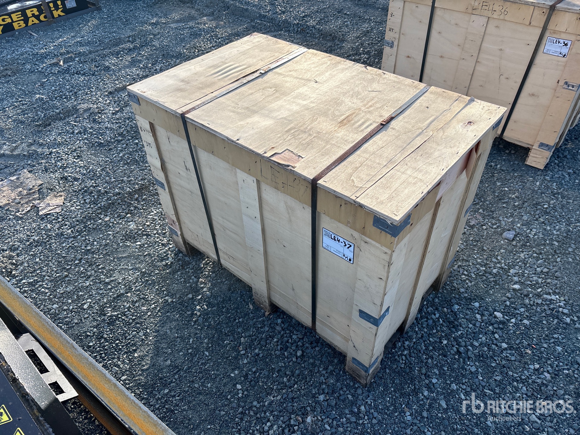 General Appearance with Picture, Left Front Corner