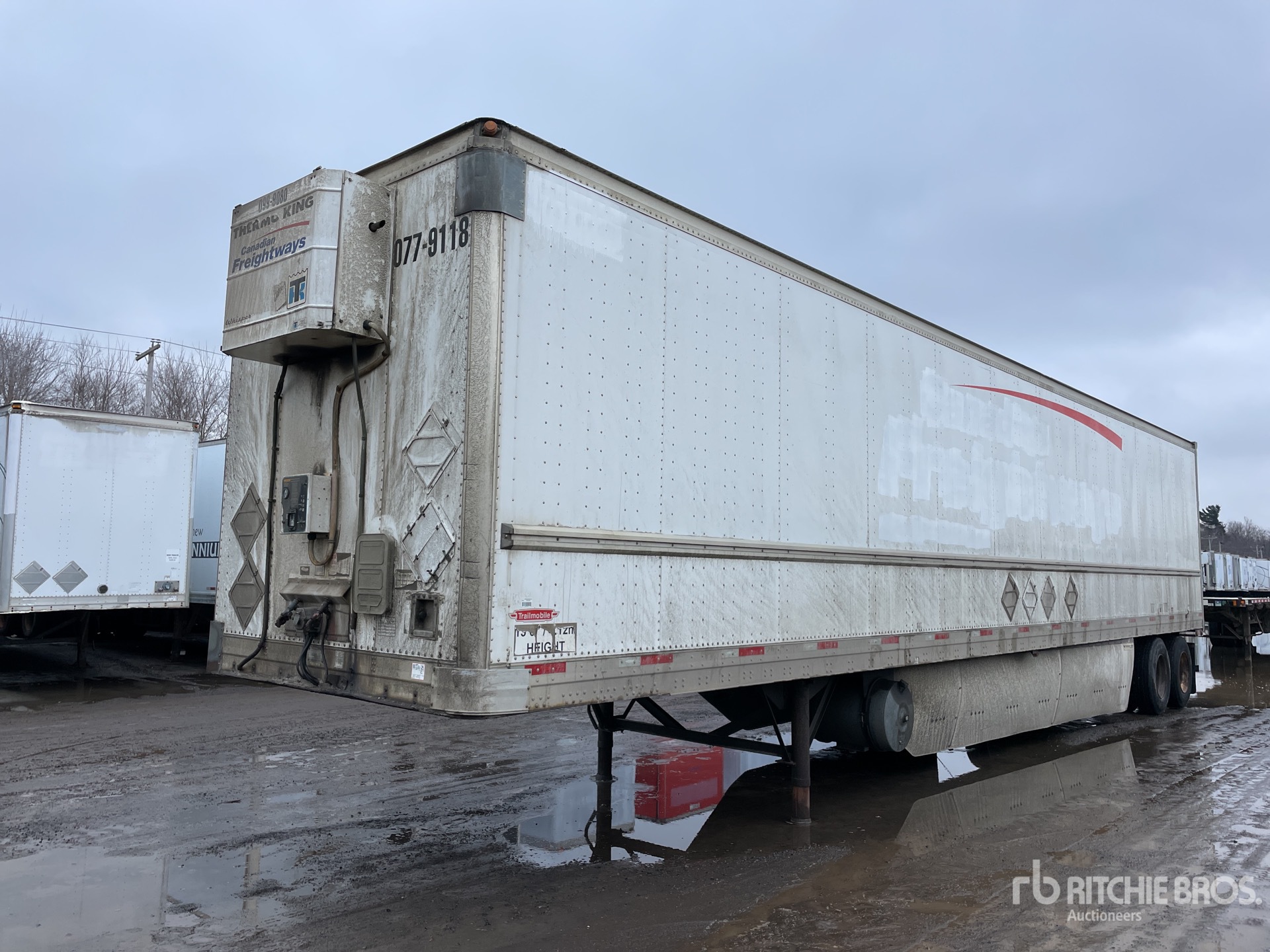 General Appearance with Bild, Ecke vorne links