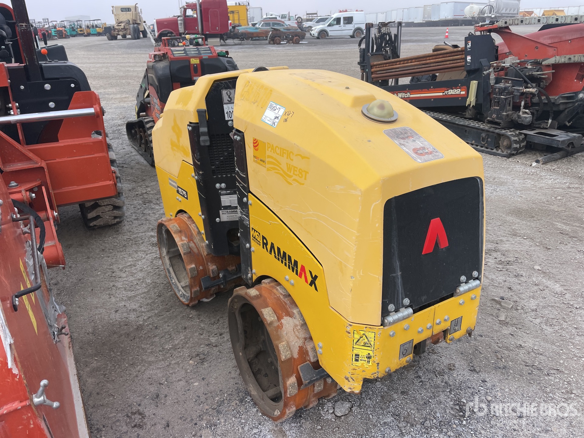 General Appearance with Foto, angolo anteriore destro