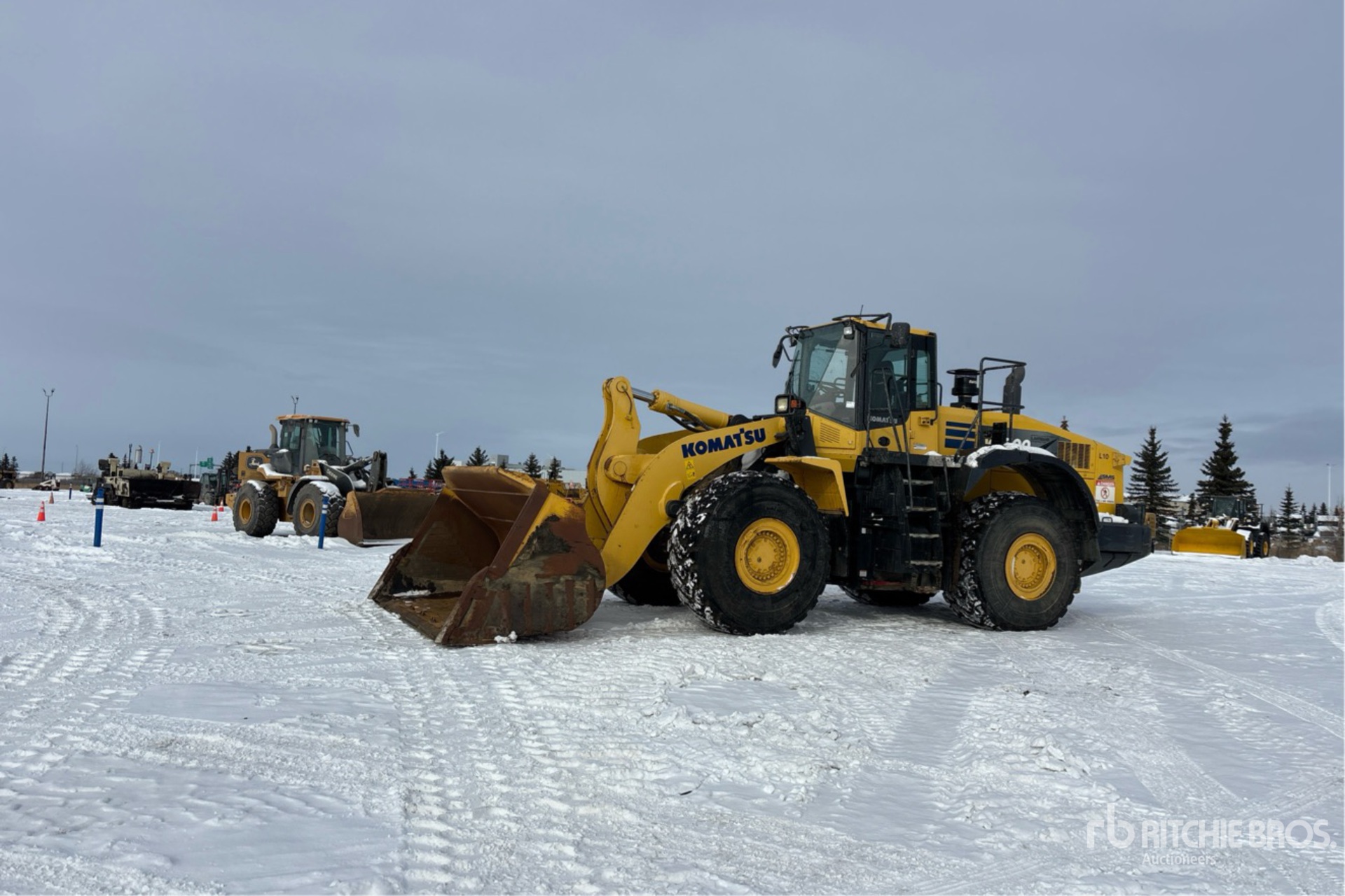 General Appearance with Picture, Left Front Corner