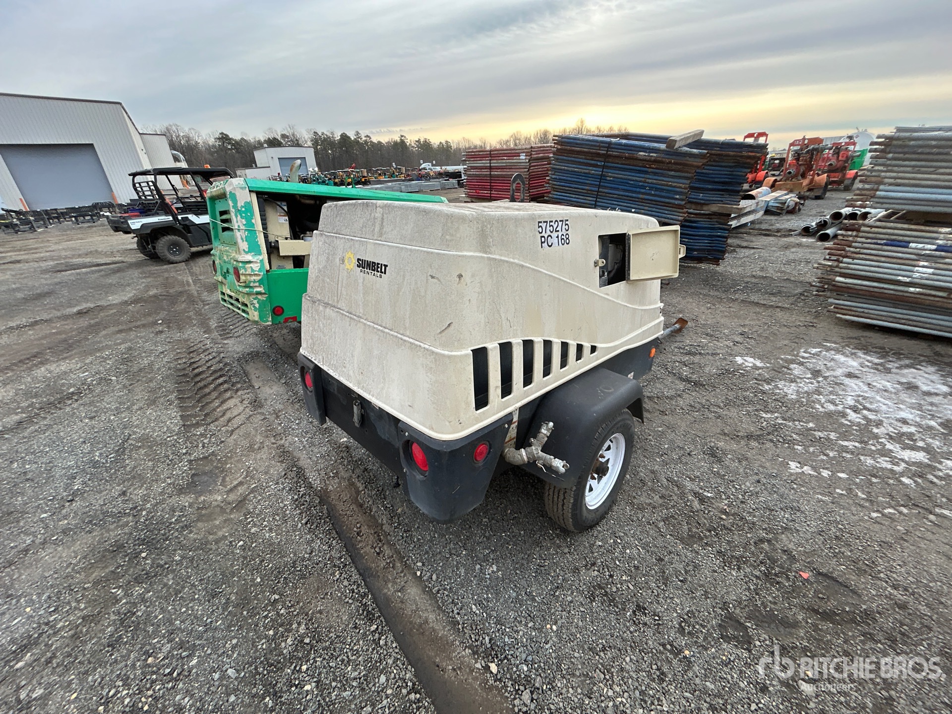 General Appearance with Bild, Ecke hinten rechts