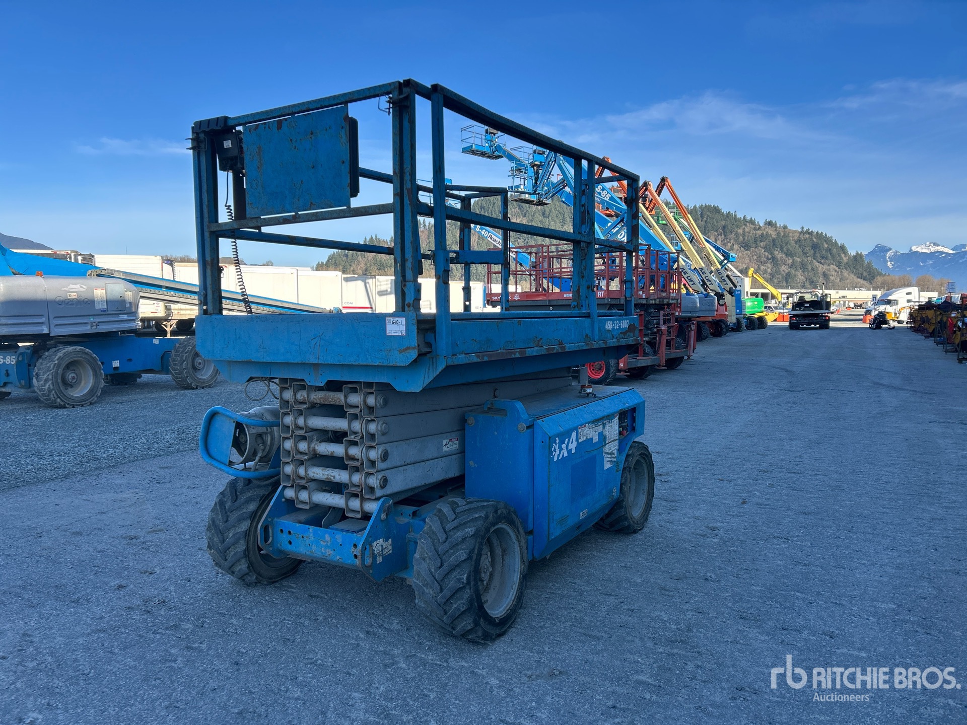 General Appearance with Picture, Left Front Corner