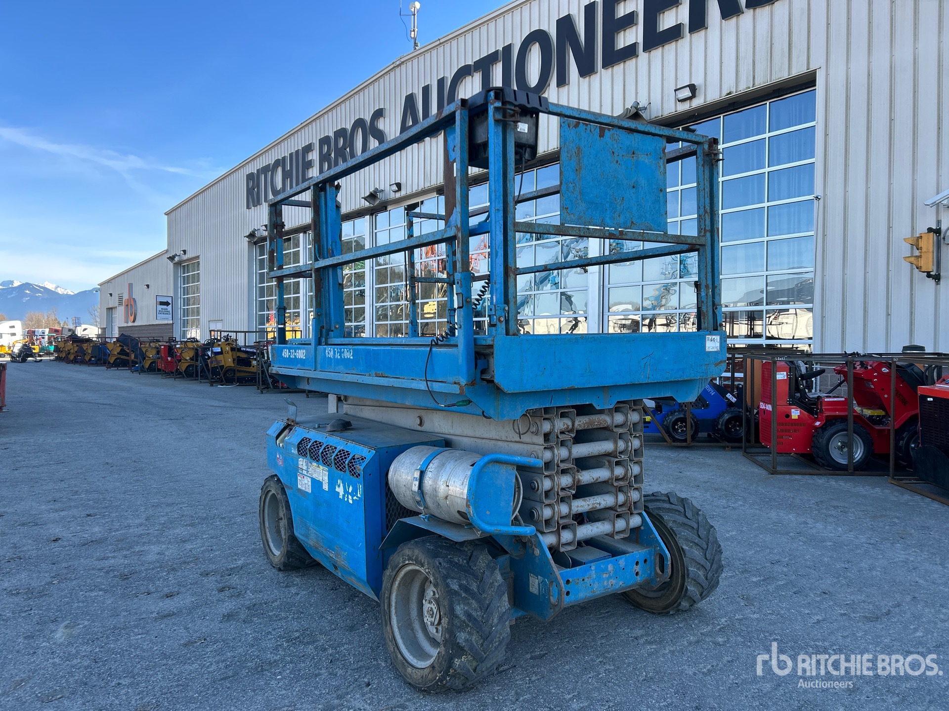 General Appearance with Picture, Right Front Corner