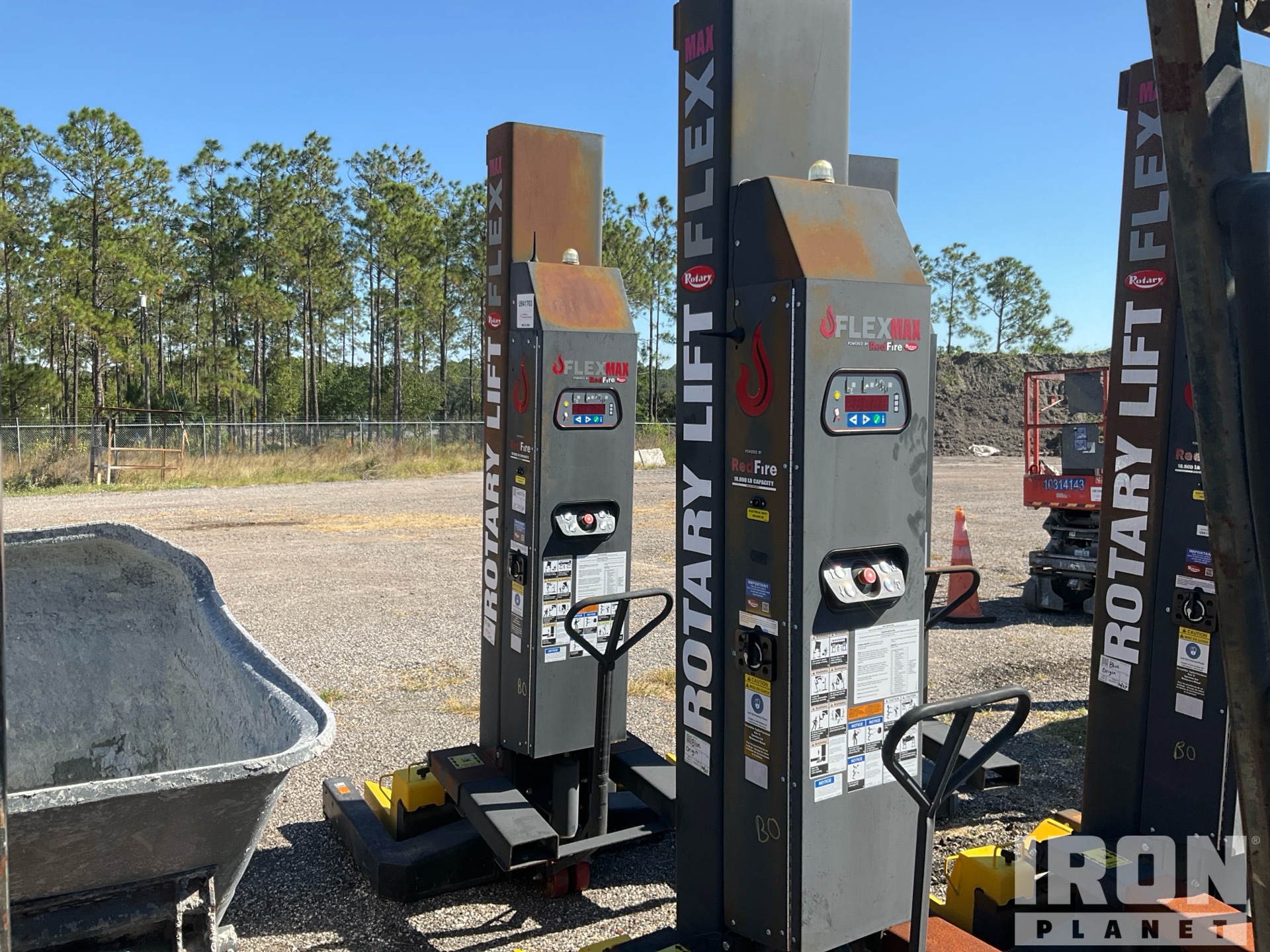 Aspect général with Image, coin arrière gauche