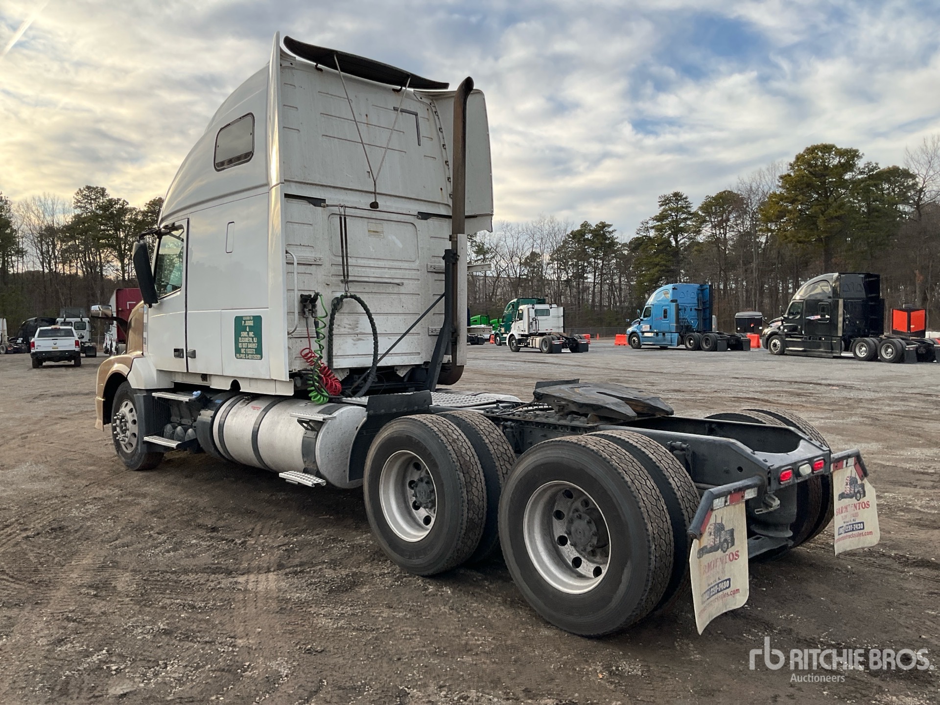 General Appearance with Imagen: esquina trasera izquierda