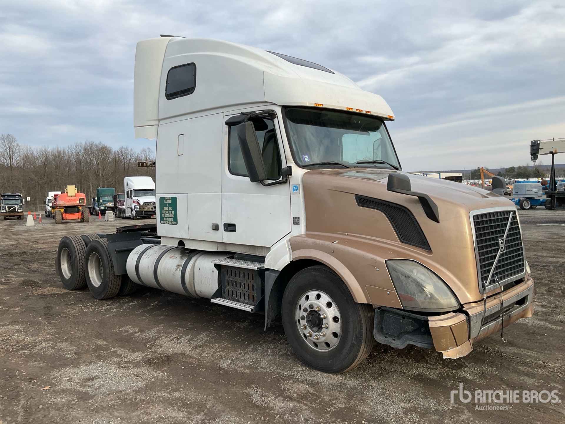 General Appearance with Imagen: esquina delantera derecha