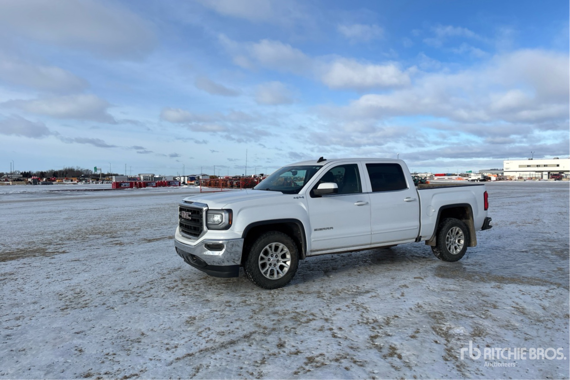 General Appearance with Foto, angolo anteriore sinistro