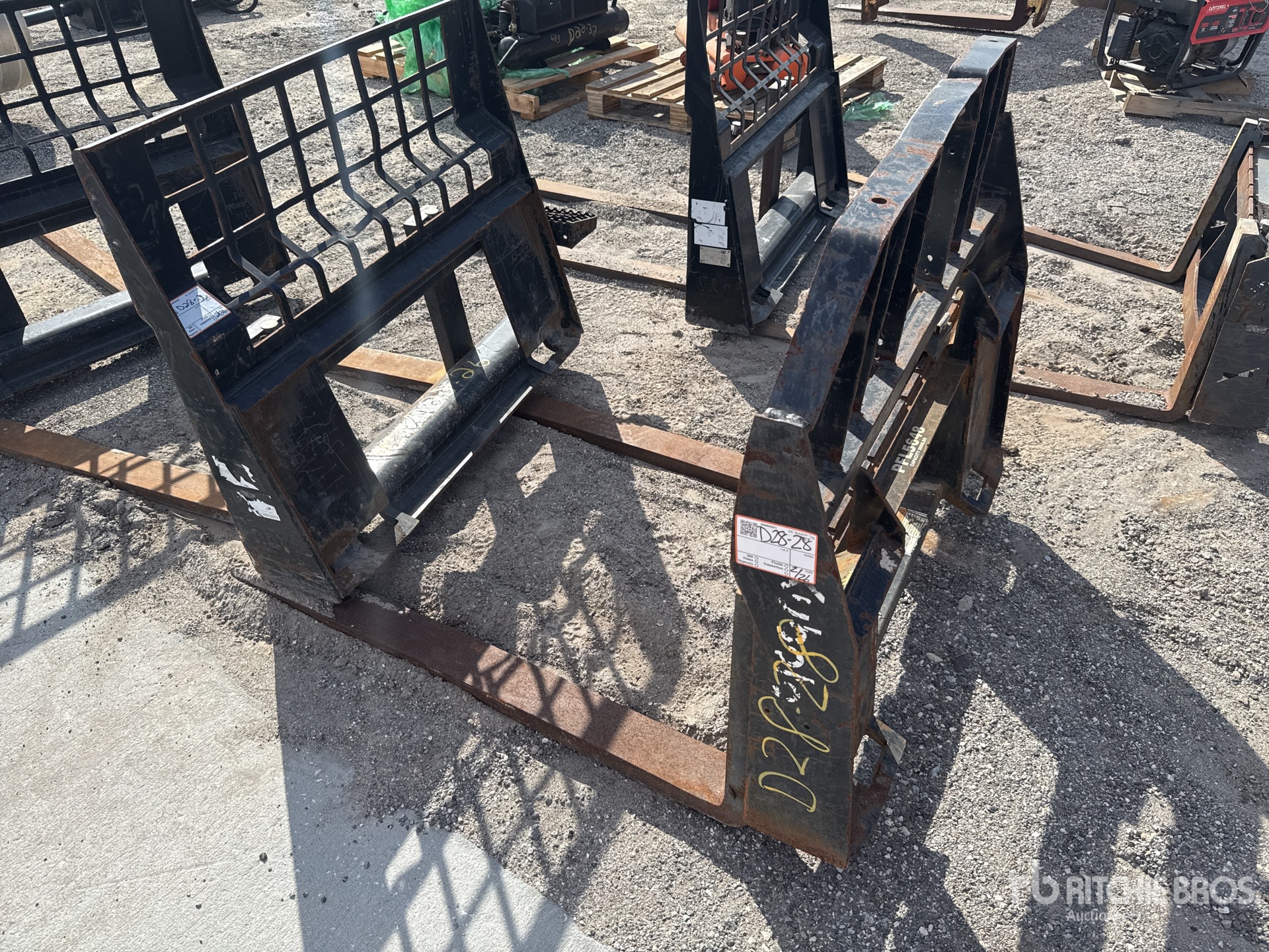 General Appearance with Foto, angolo posteriore sinistro