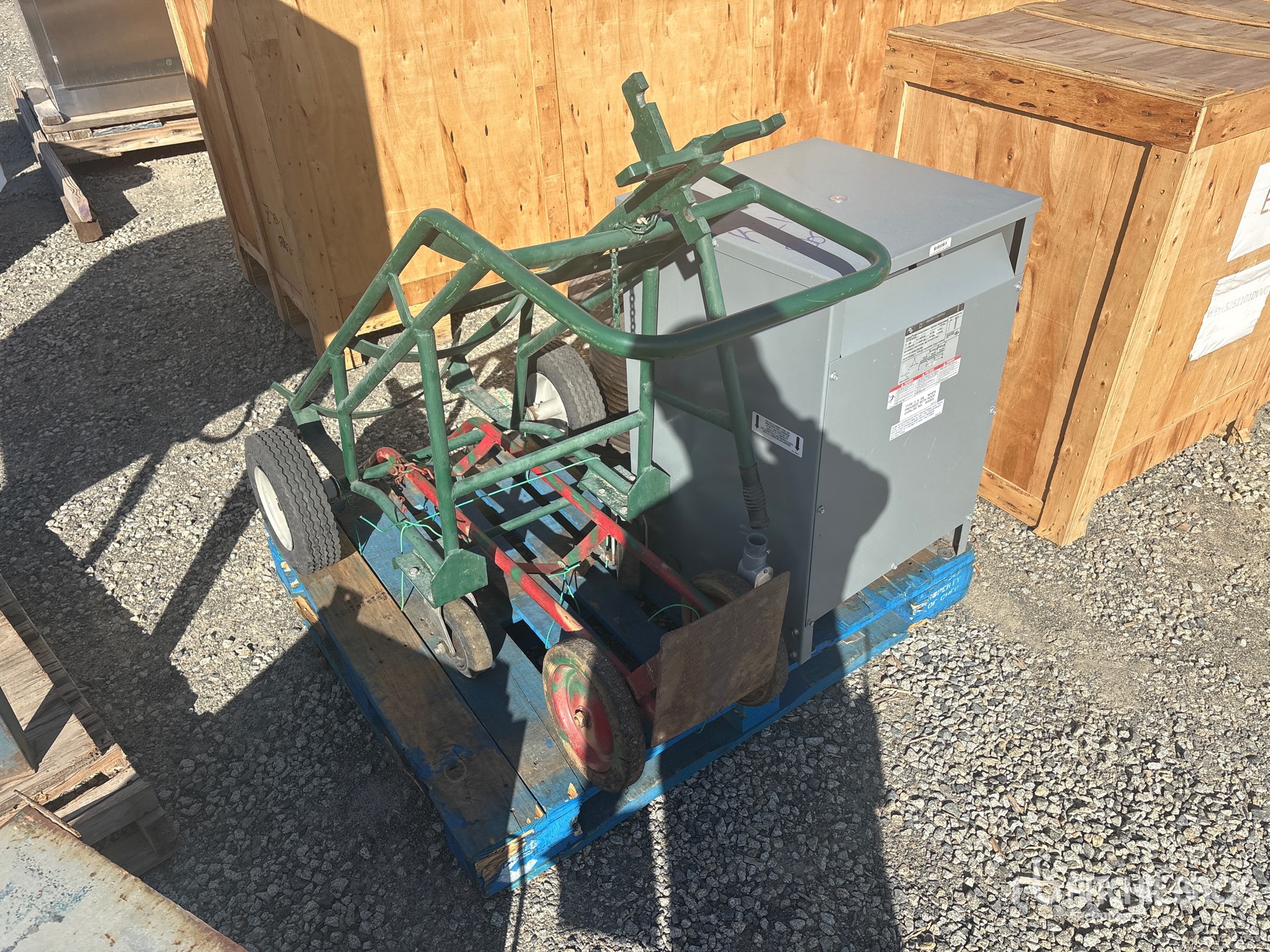 Aspect général with Image, coin avant droit