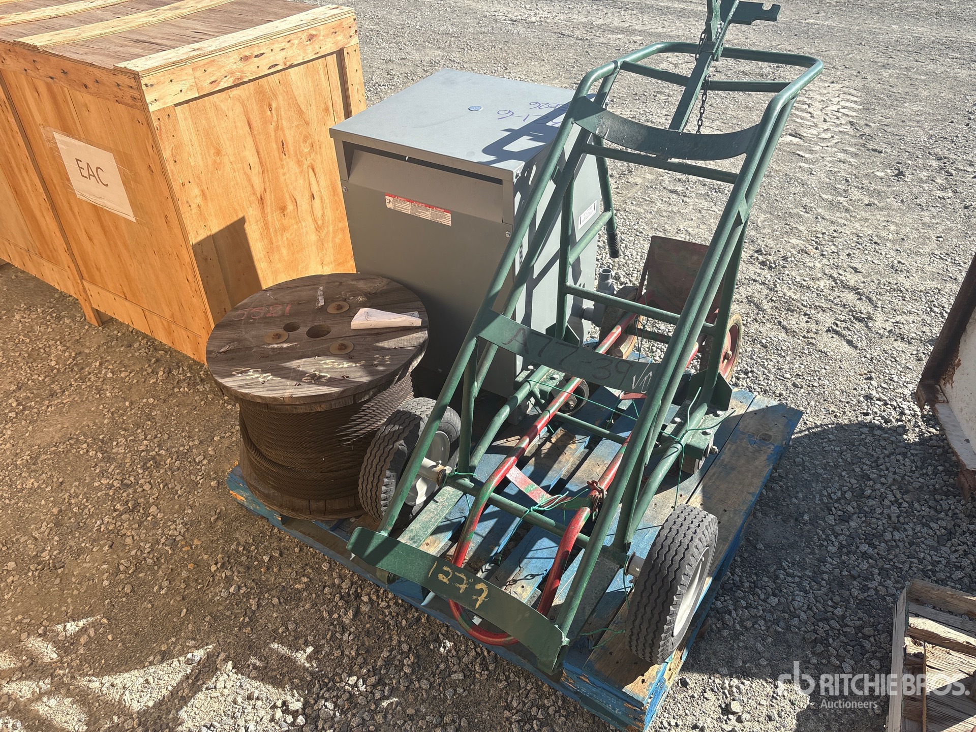 Aspect général with Image, coin arrière droit