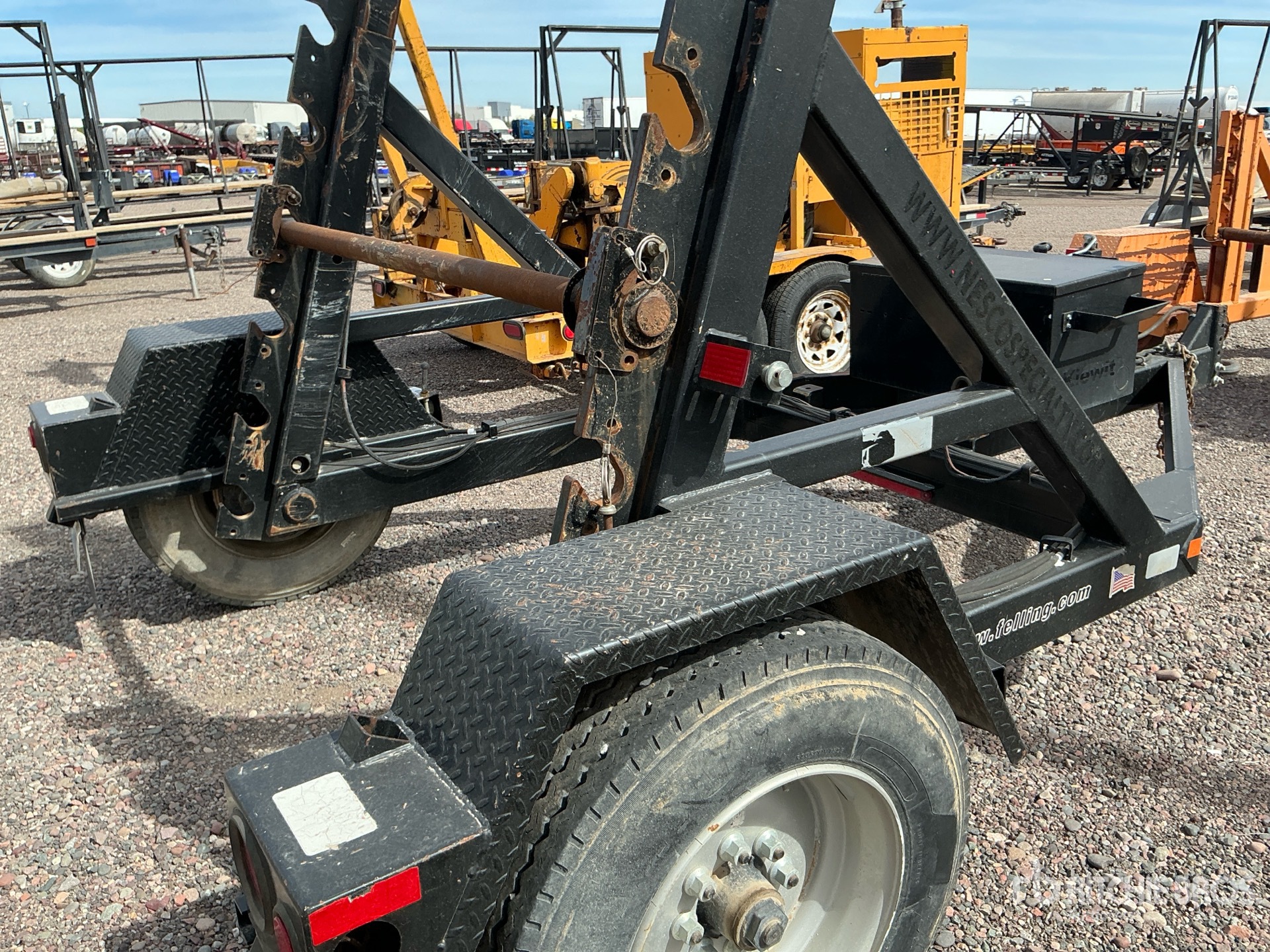 General Appearance with Foto, angolo anteriore sinistro