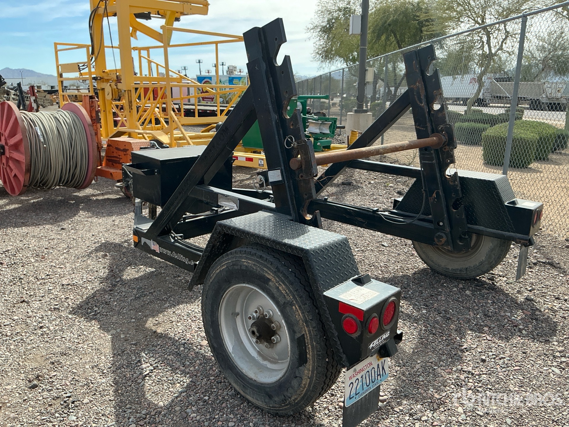 General Appearance with Foto, angolo posteriore sinistro