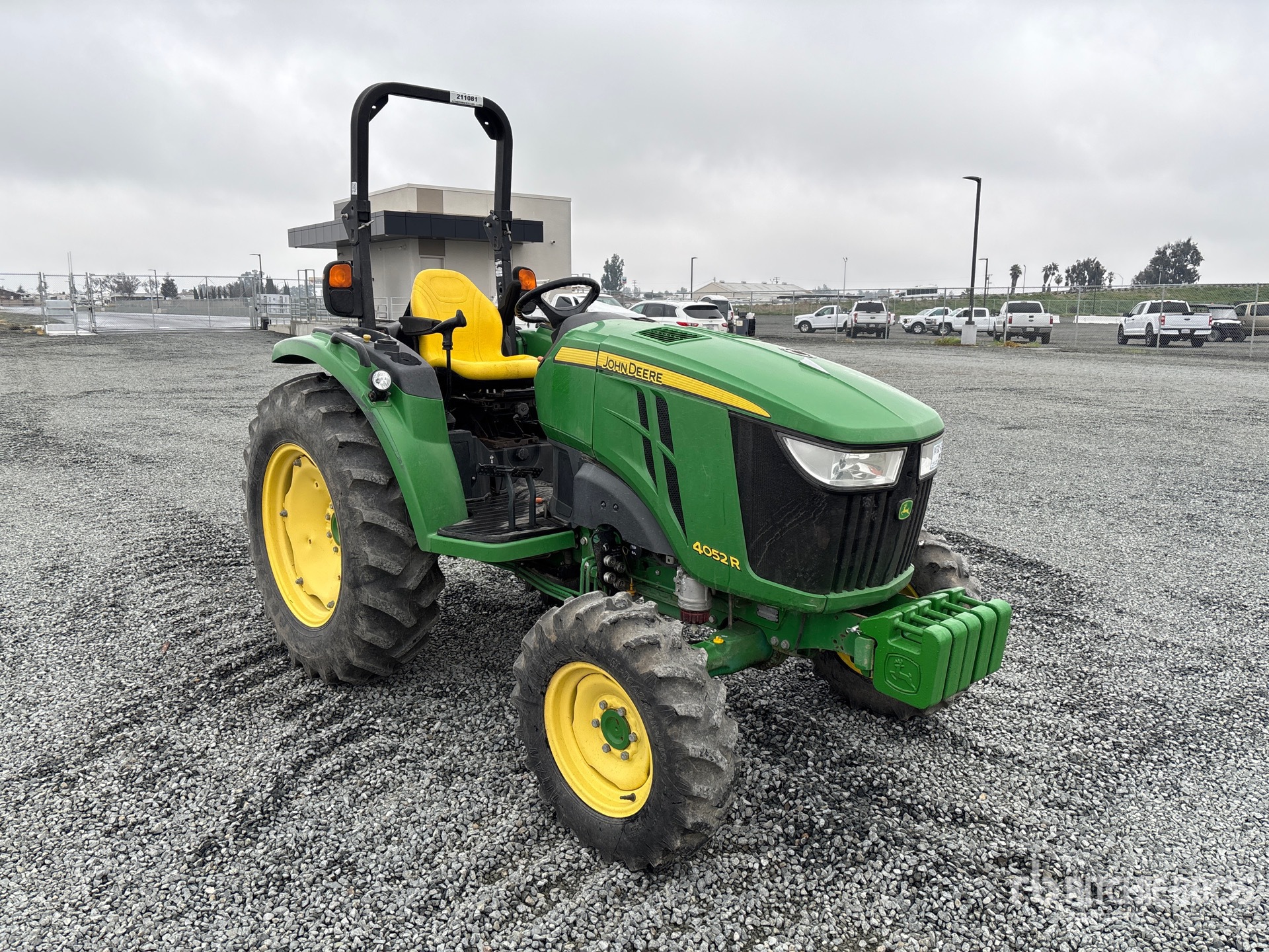 General Appearance with Picture, Right Front Corner