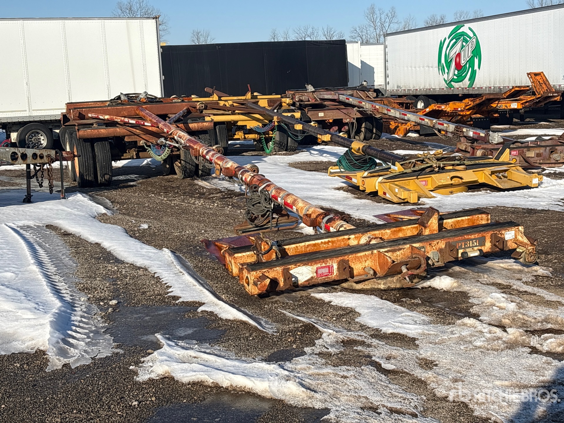 General Appearance with Bild, Ecke vorne rechts