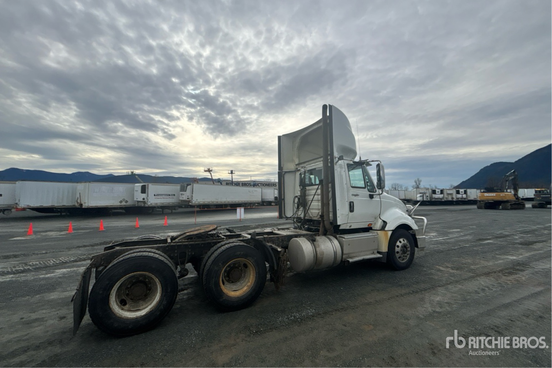 General Appearance with Bild, Ecke hinten rechts