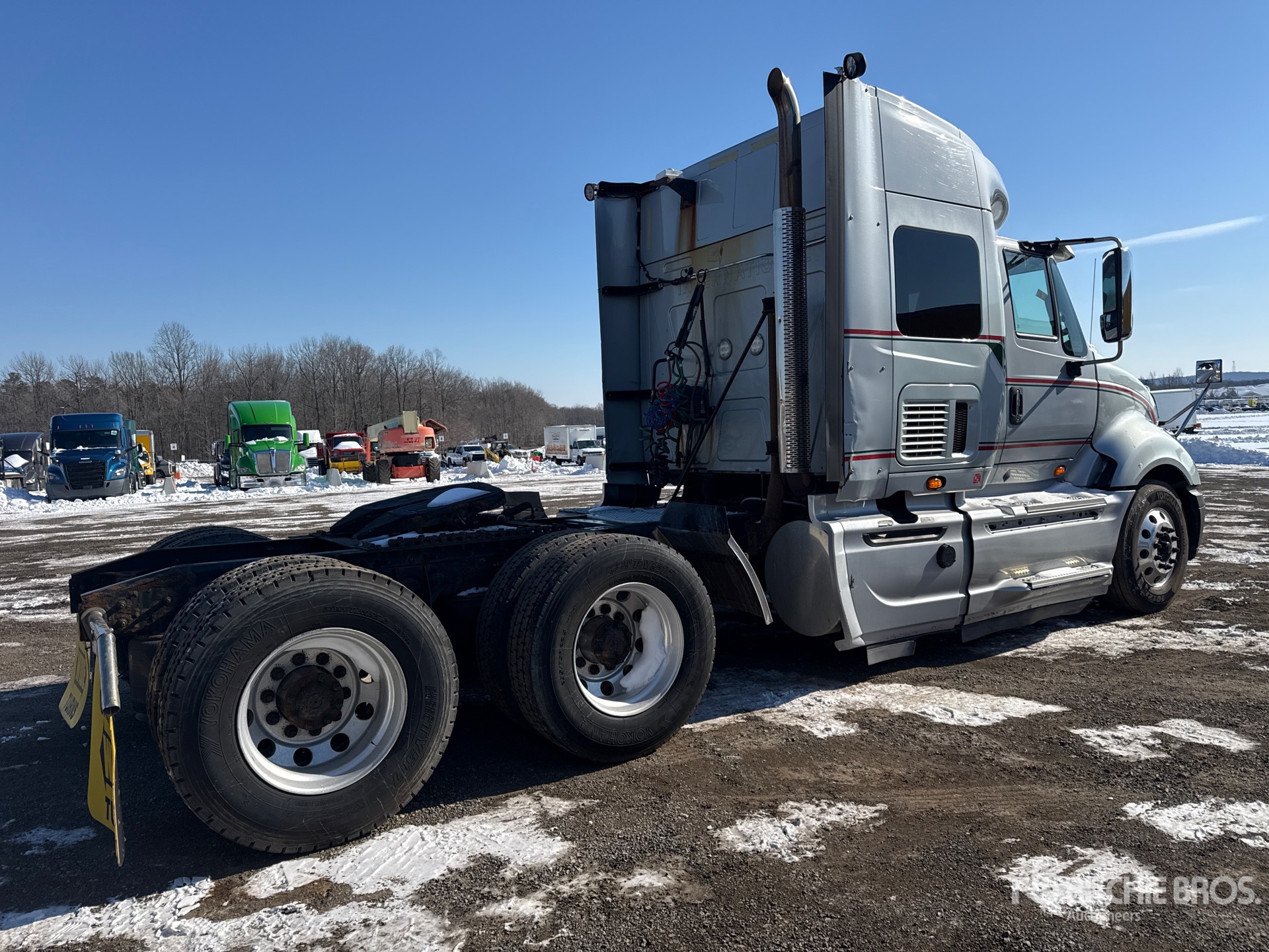 General Appearance with Image, coin arrière droit