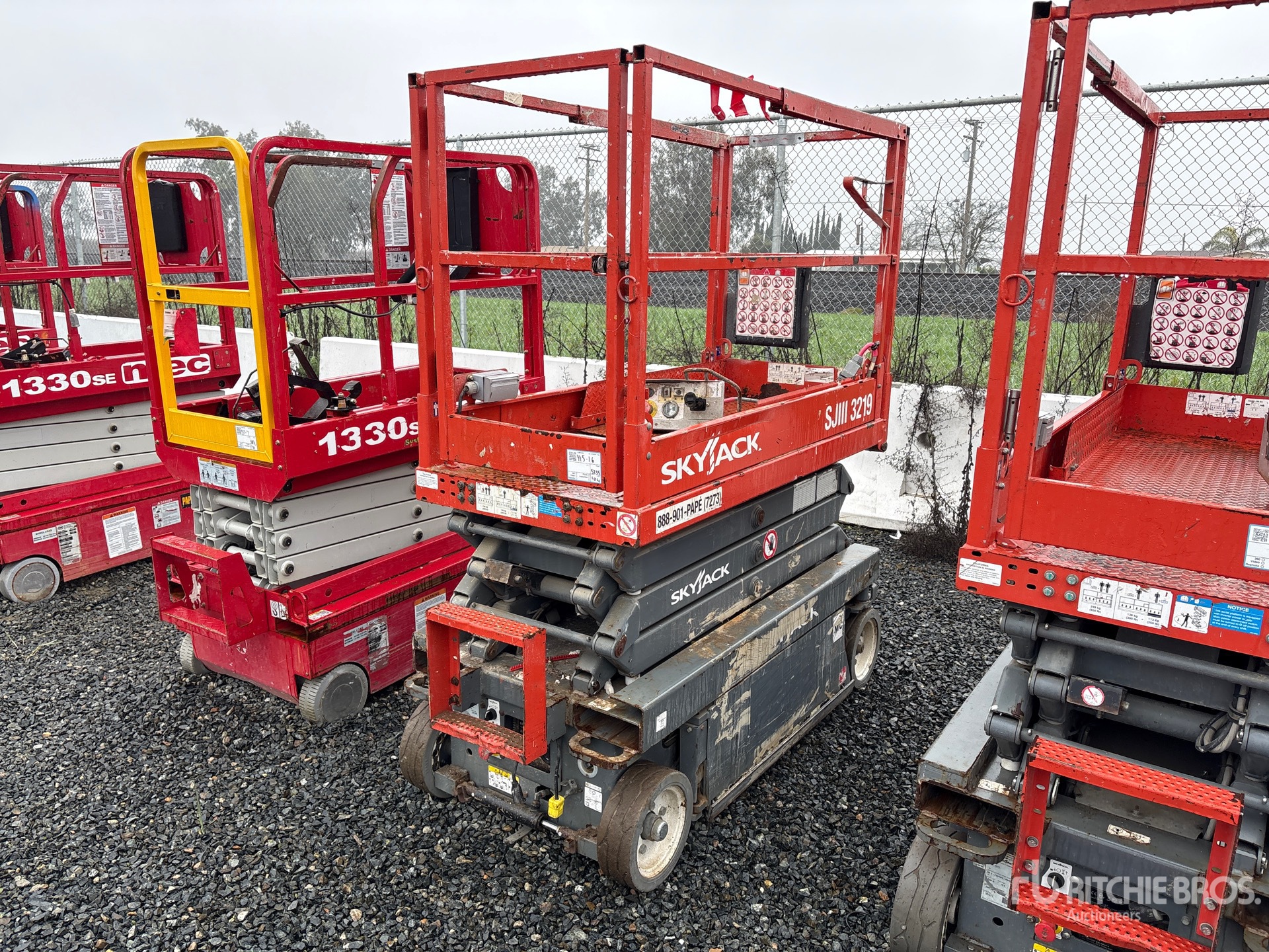 General Appearance with Picture, Left Front Corner