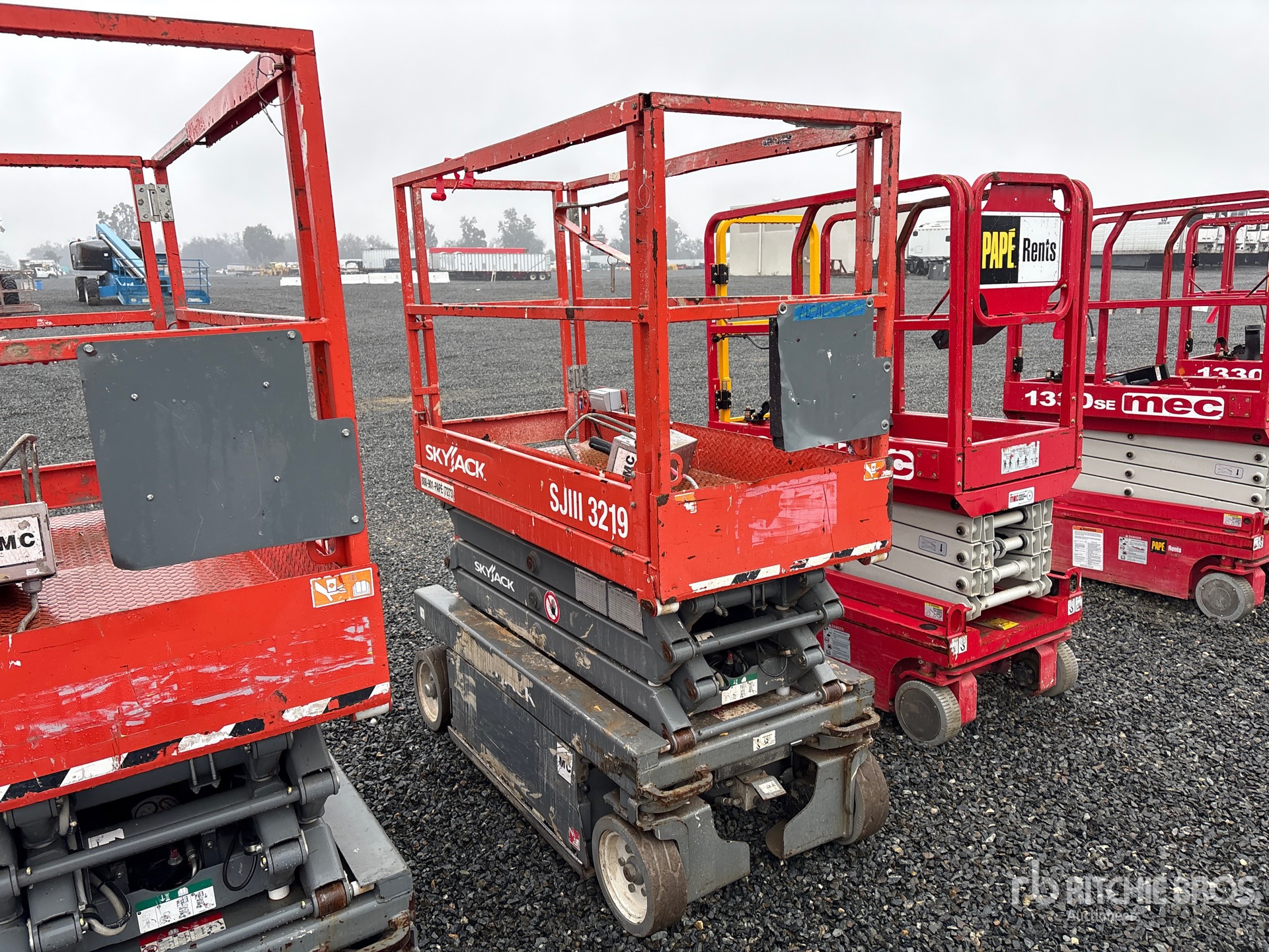 General Appearance with Picture, Left Rear Corner