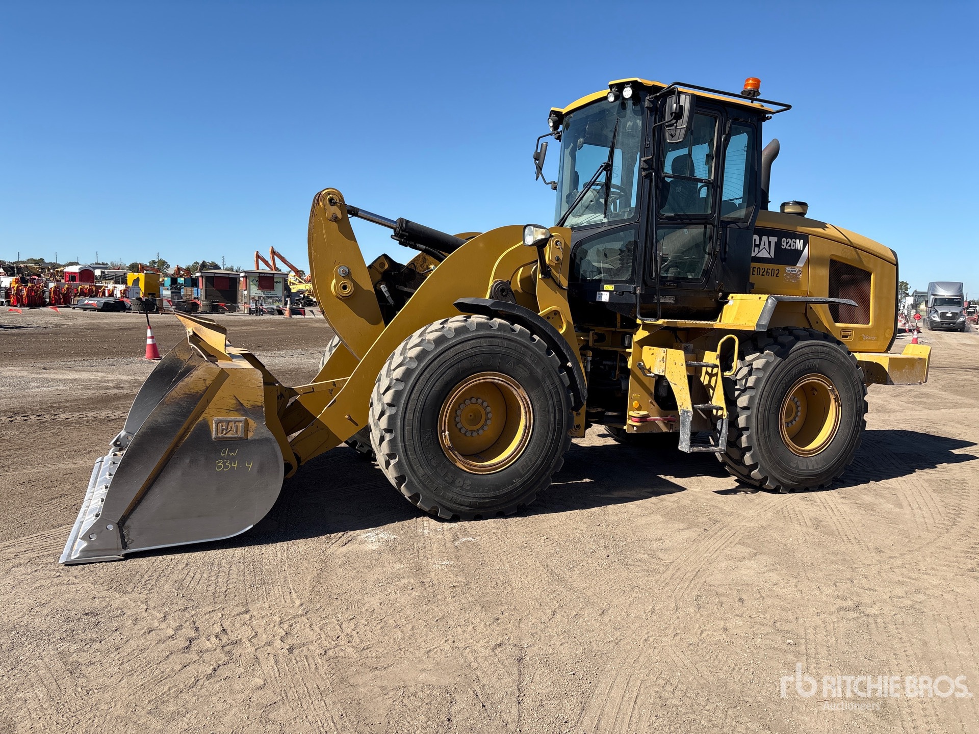 General Appearance with Foto, angolo anteriore sinistro