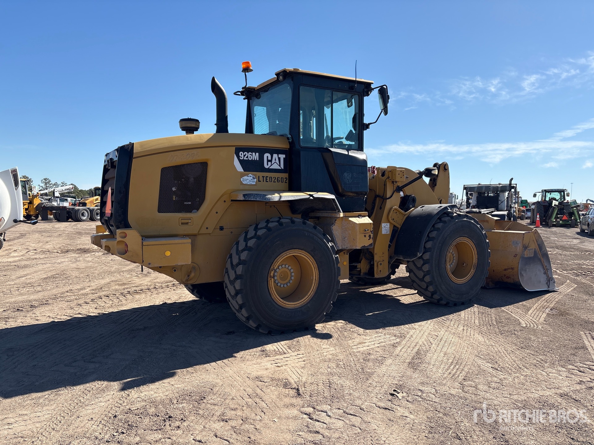 General Appearance with Foto, angolo anteriore sinistro