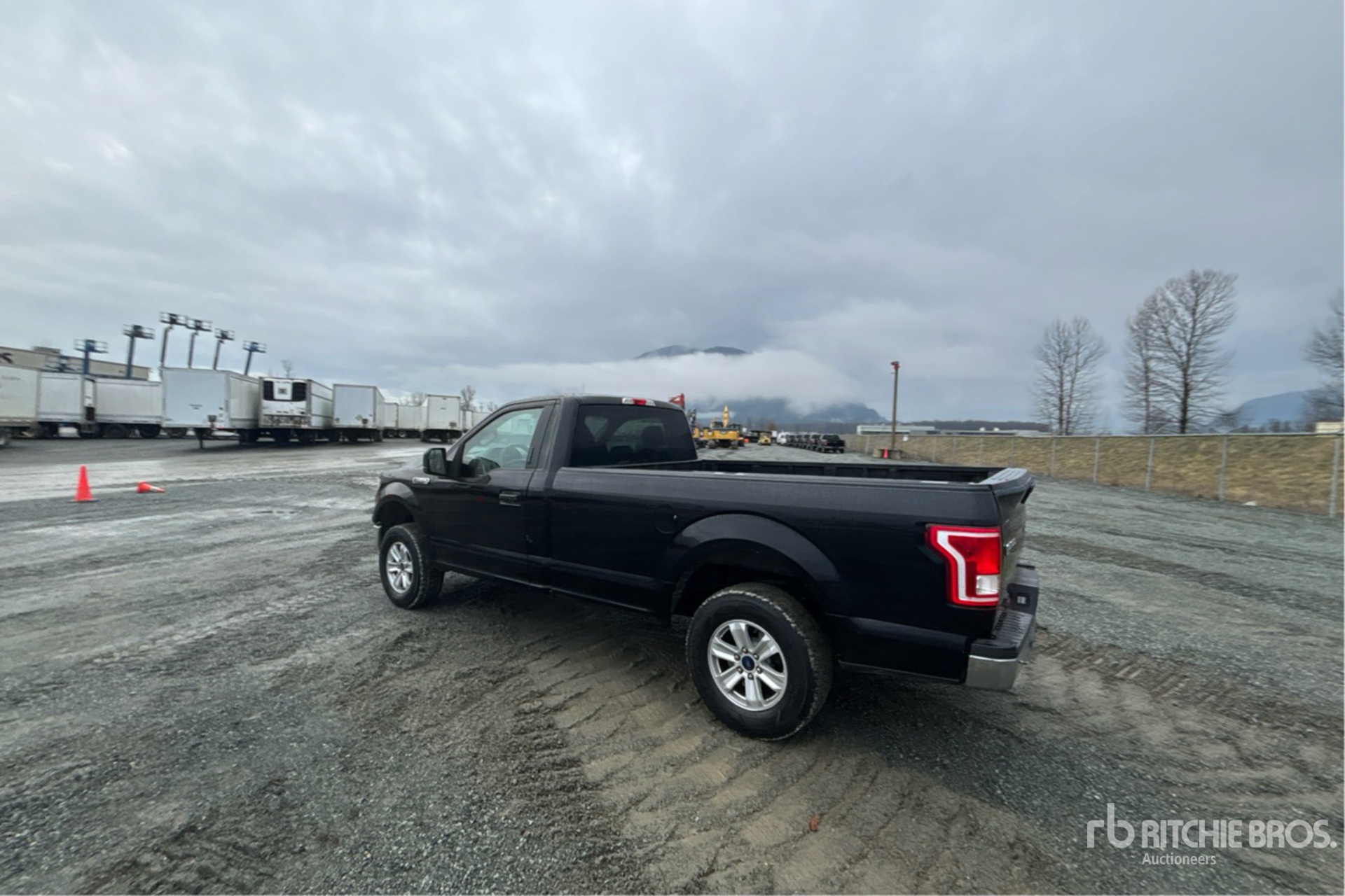 Aspect général with Image, coin arrière gauche