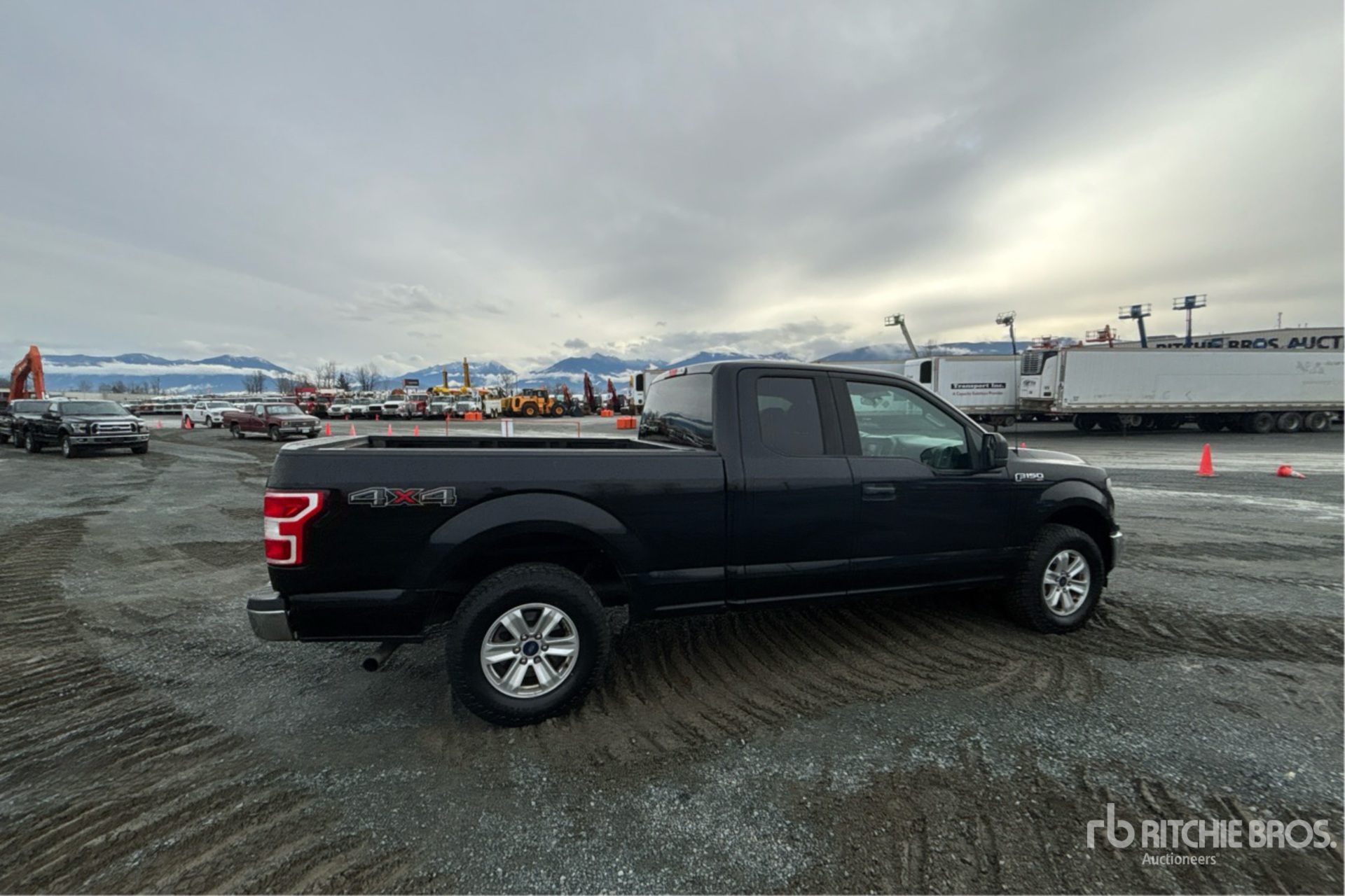 General Appearance with Bild, Ecke hinten rechts