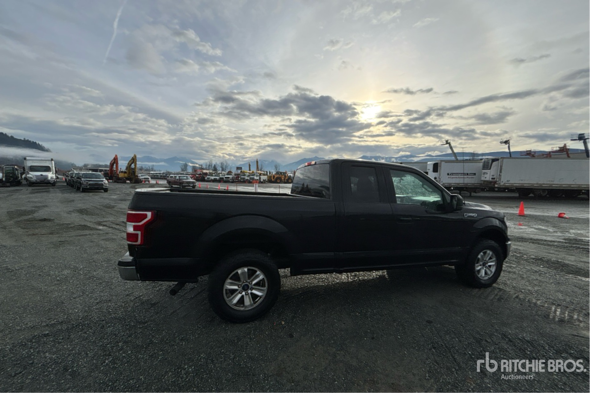 General Appearance with Bild, Ecke hinten rechts