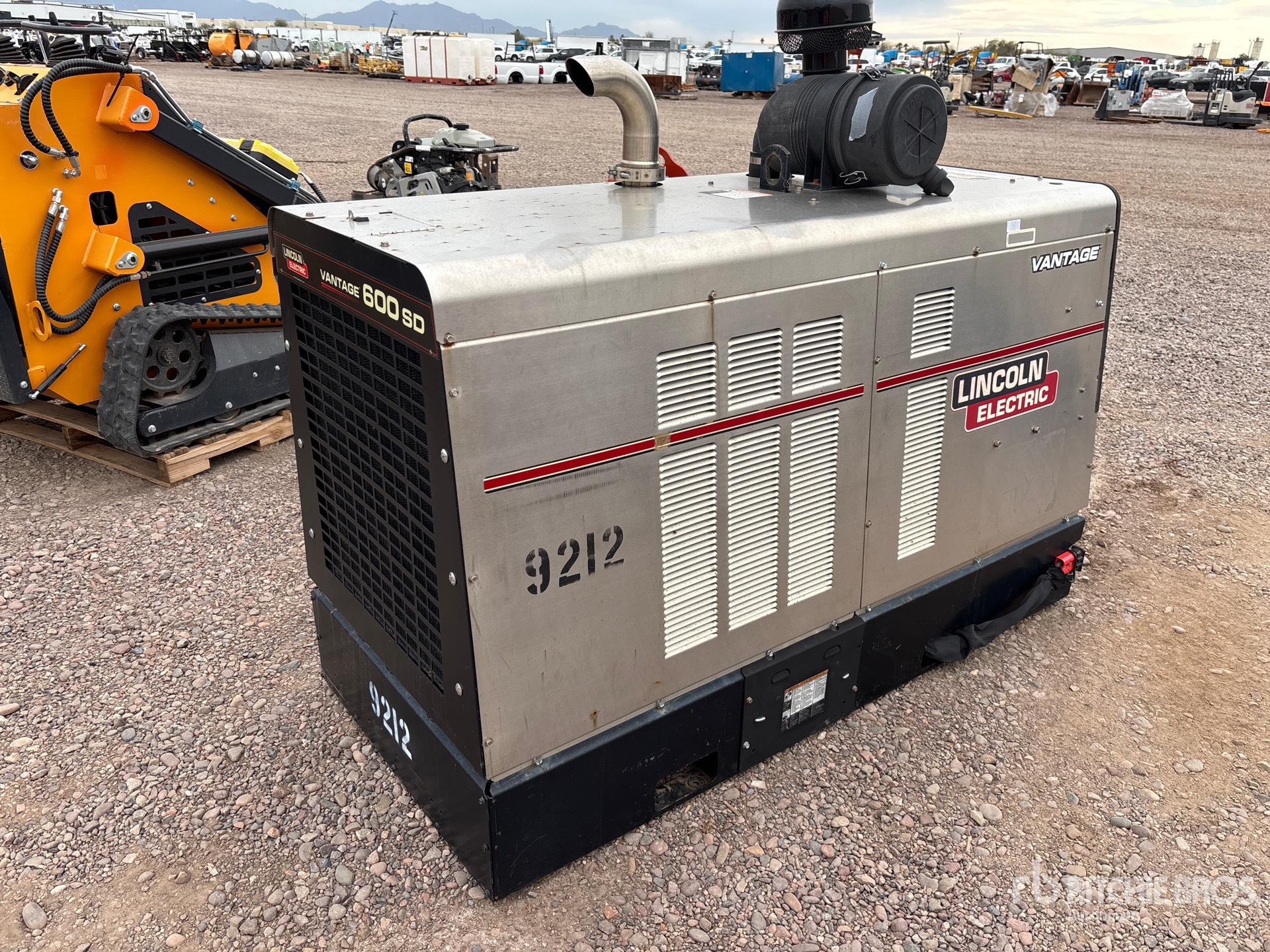 General Appearance with Imagen: esquina trasera derecha