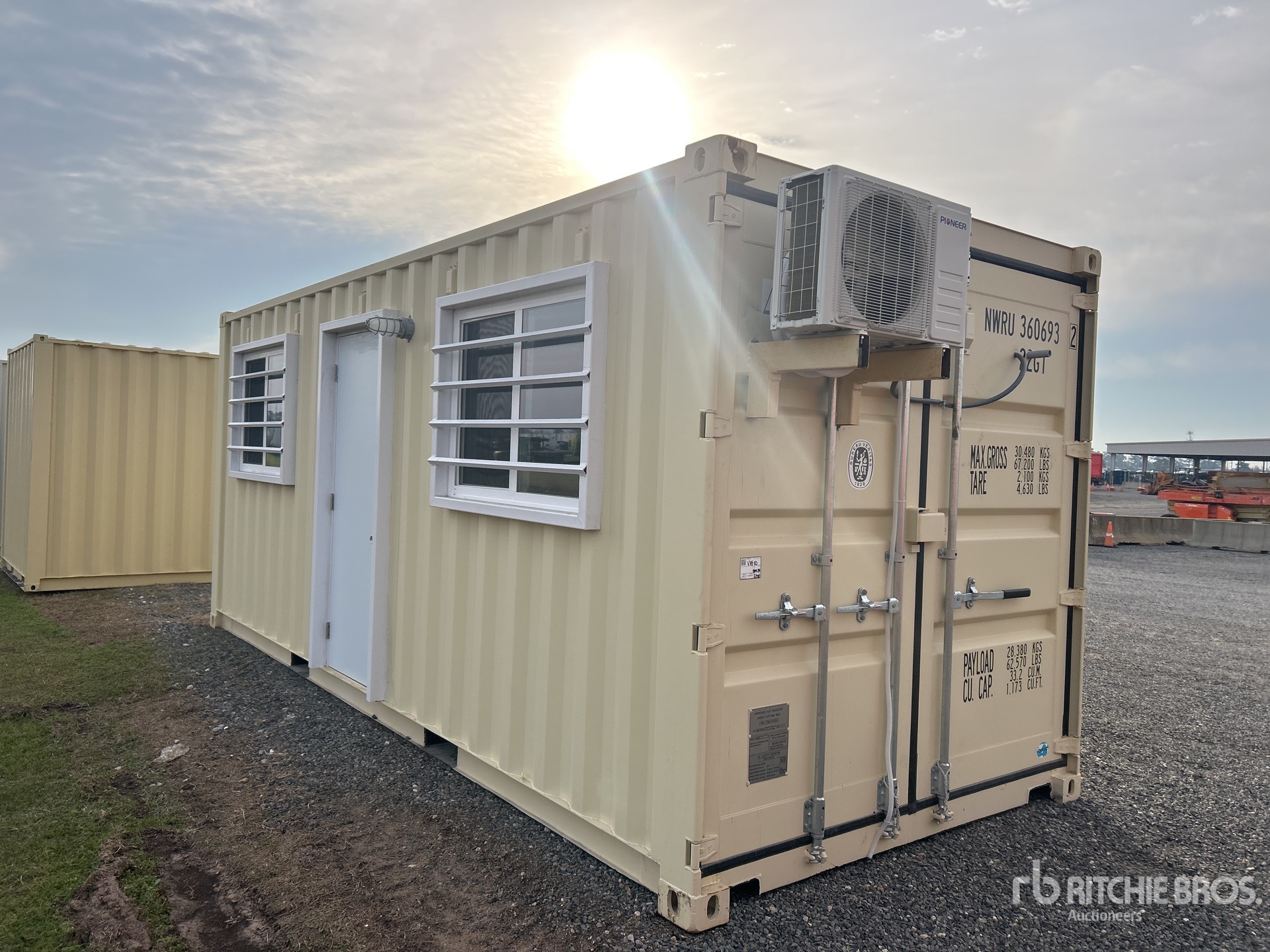 General Appearance with Zdjęcie, lewy dolny róg